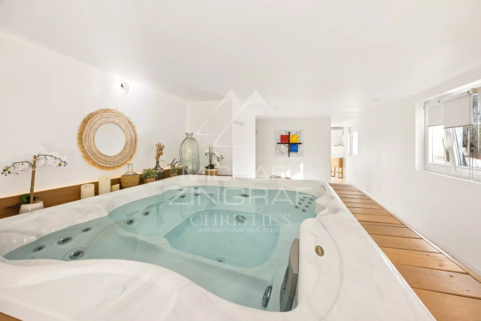 8 Bedroom Villa/Townhouse's Image 6