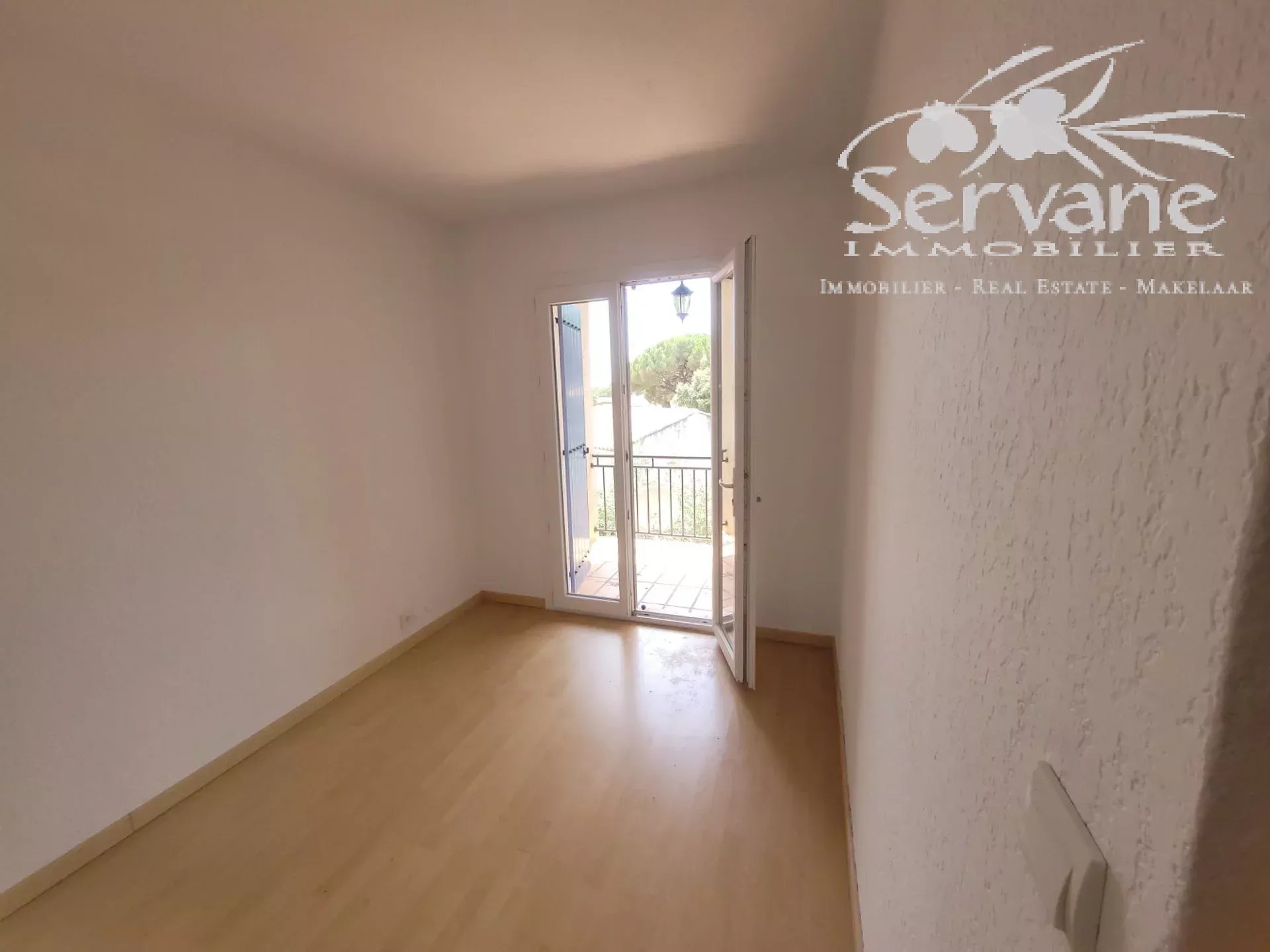 Charming 2-Bedroom Villa with Modern Amenities in Fréjus