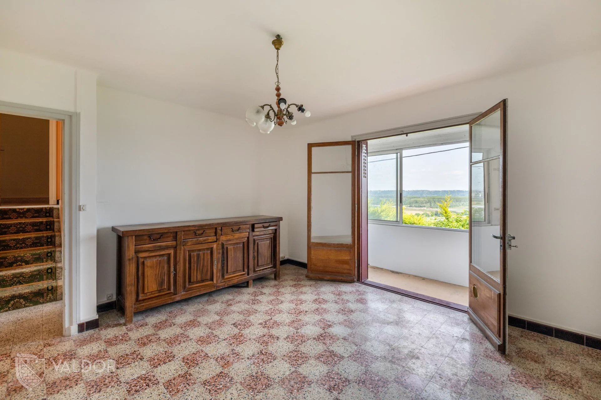 Maison de 65 m² à rénover sur parcelle de 1 234 m²