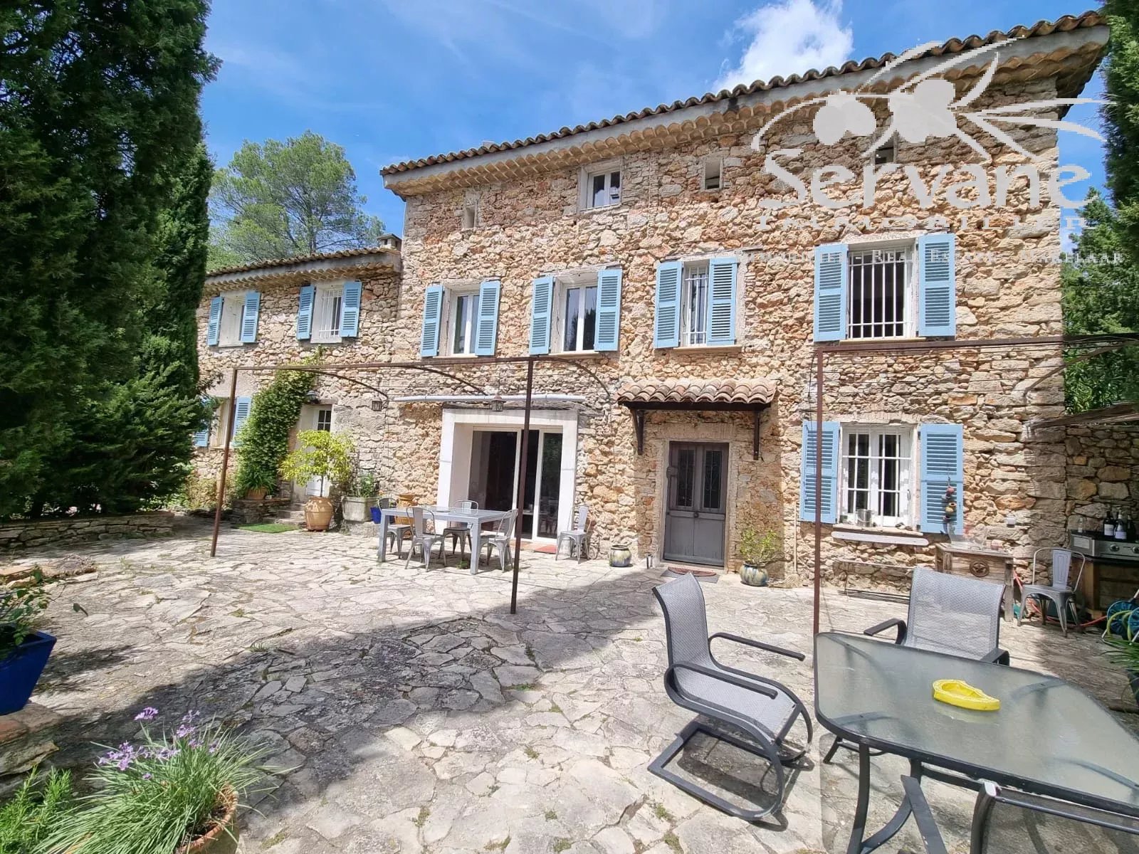 MAGNIFICENT T7 BASTIDE IN LORGUES STONE