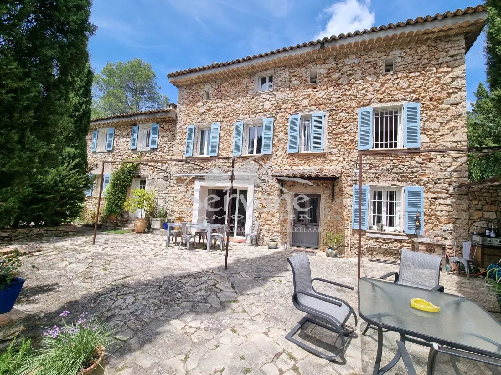 MAGNIFICENT T7 BASTIDE IN LORGUES STONE