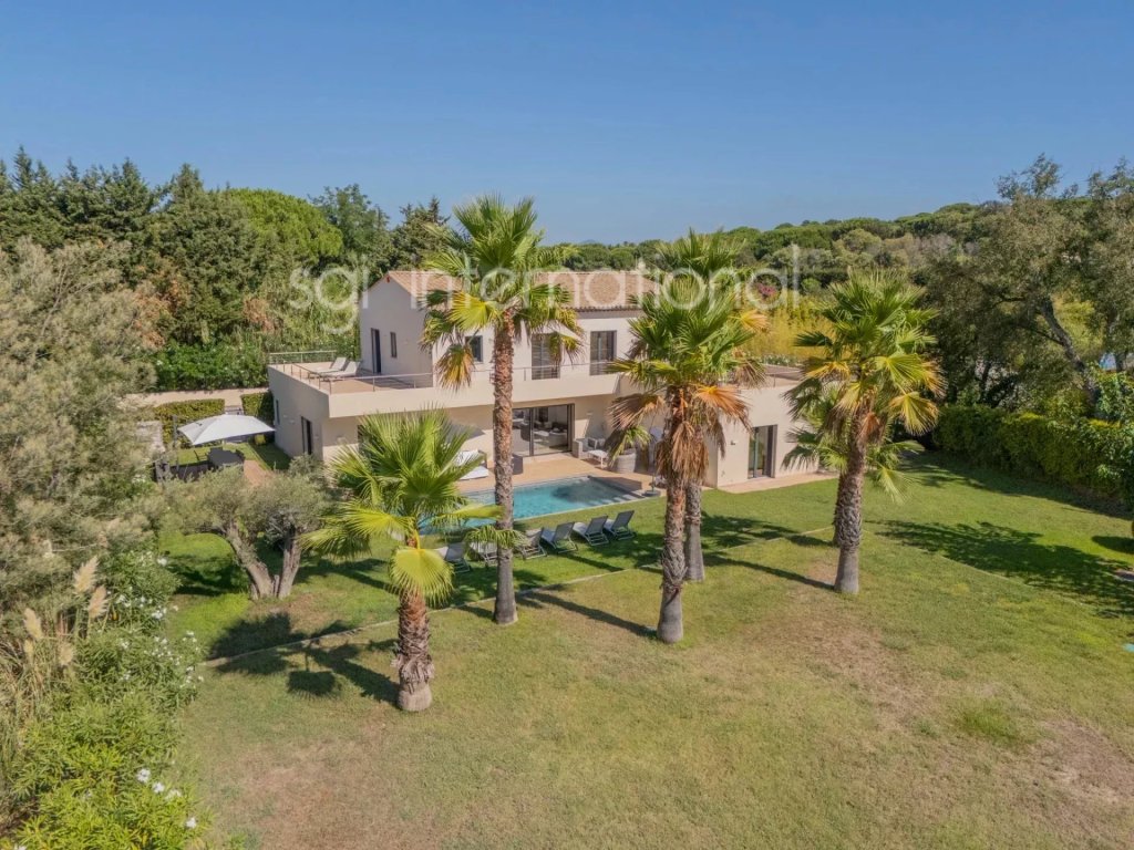 Villa for sale in Saint Tropez — REF 2370 - SAINT-TROPEZ – CONTEMPORARY VILLA NEAR THE CENTER