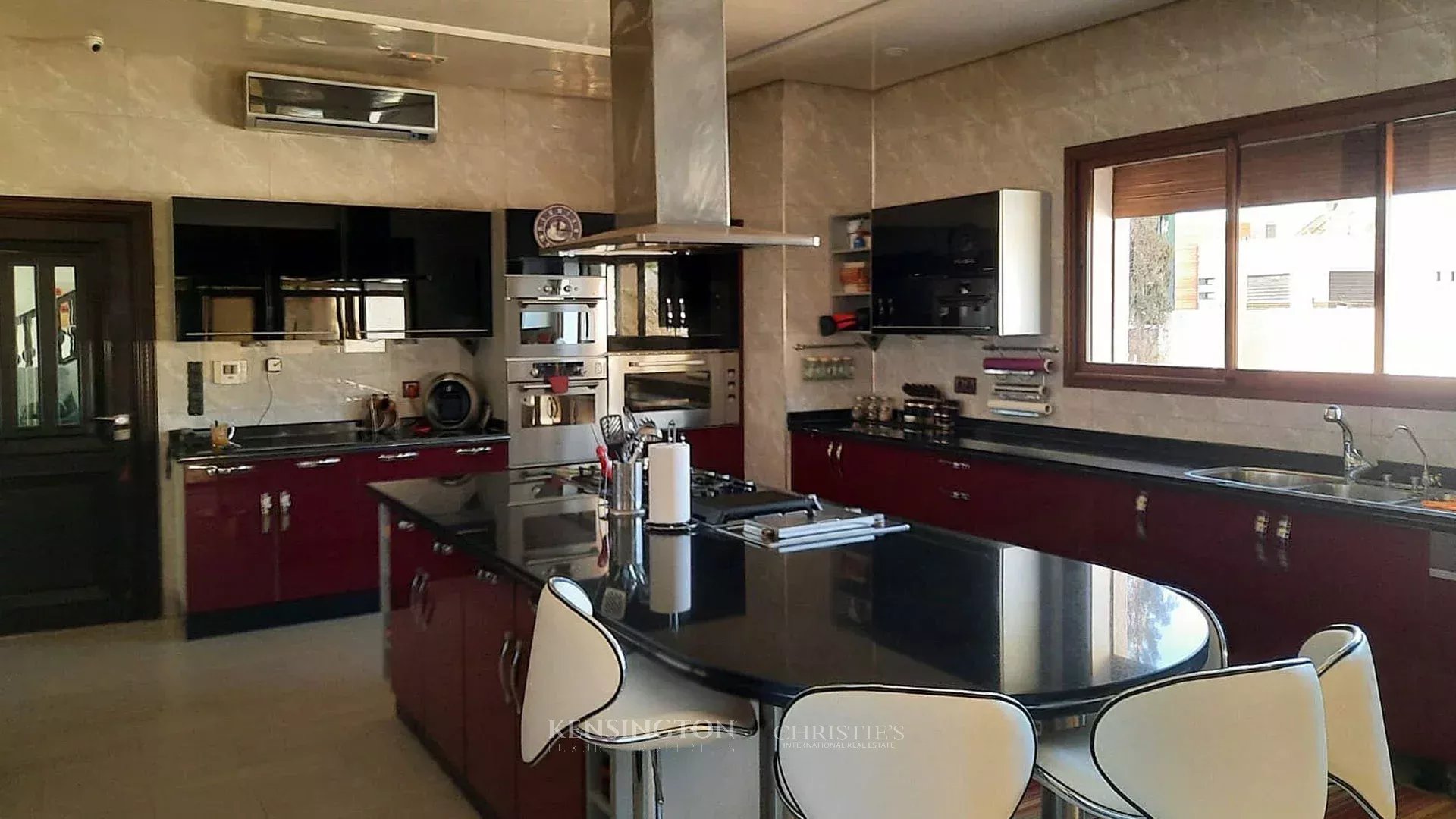 4 Bedroom Villa/Townhouse's Image 12