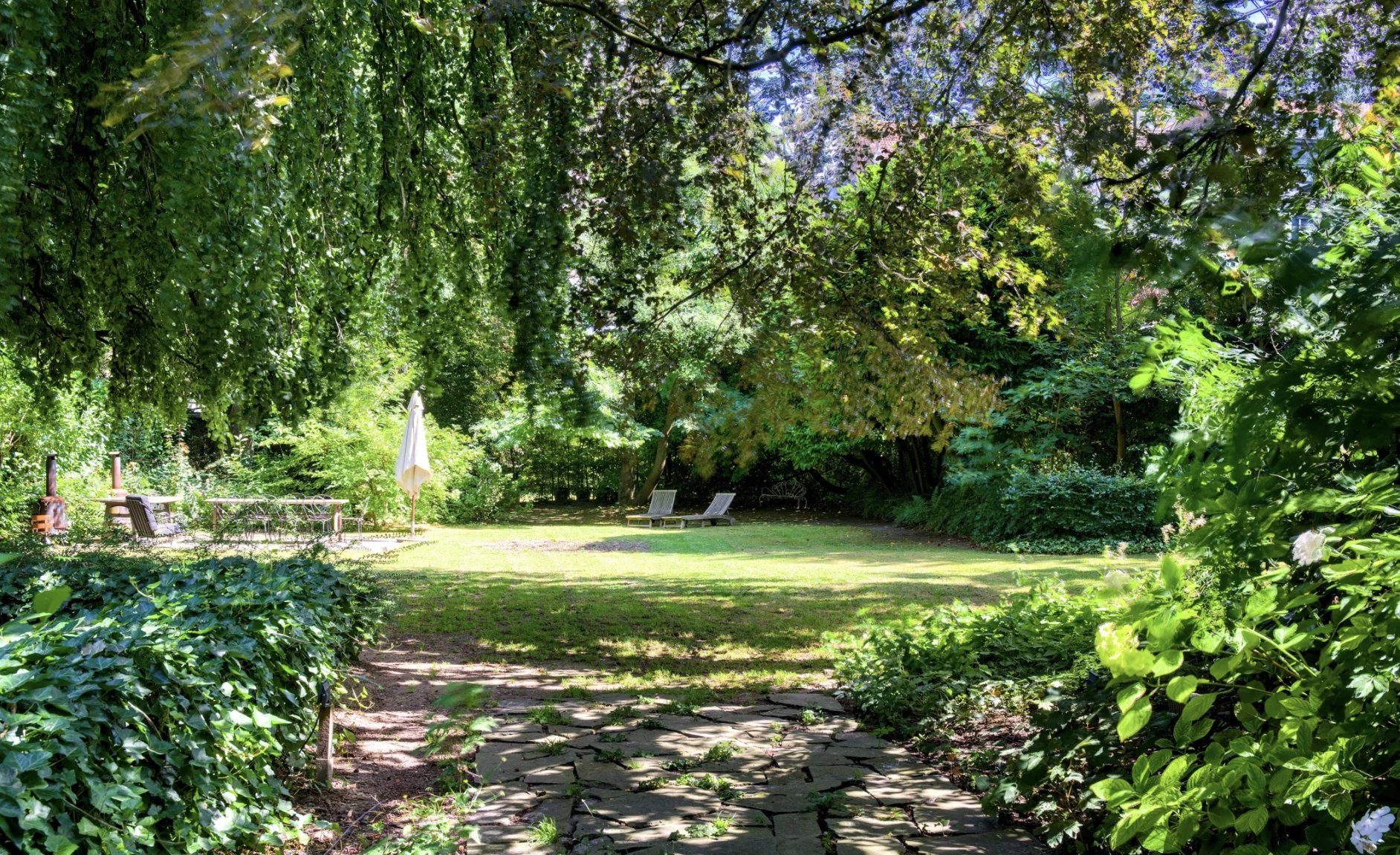 HOTEL PARTICULIER SUR 14A50