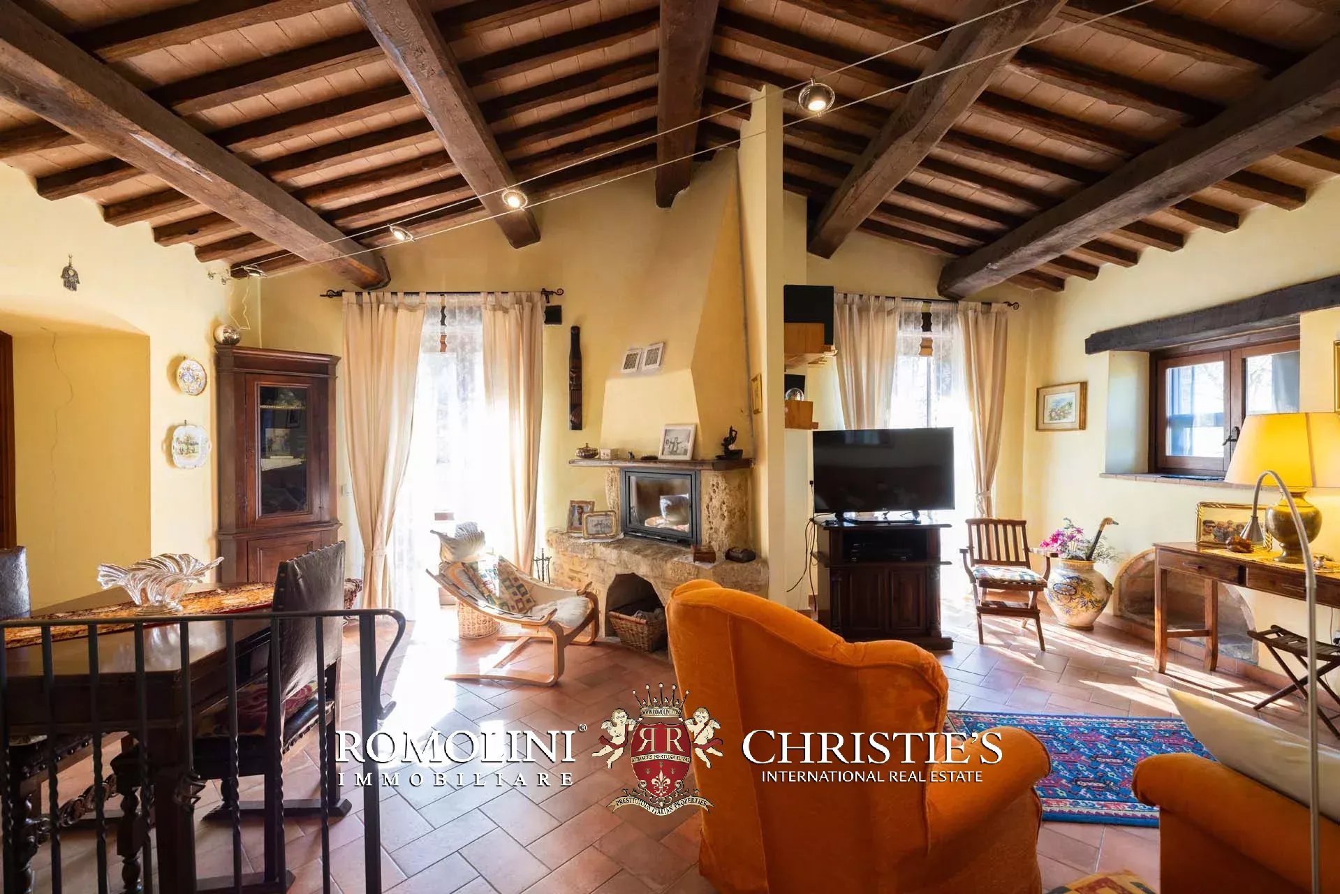 6 Bedroom Villa/Townhouse's Image 33