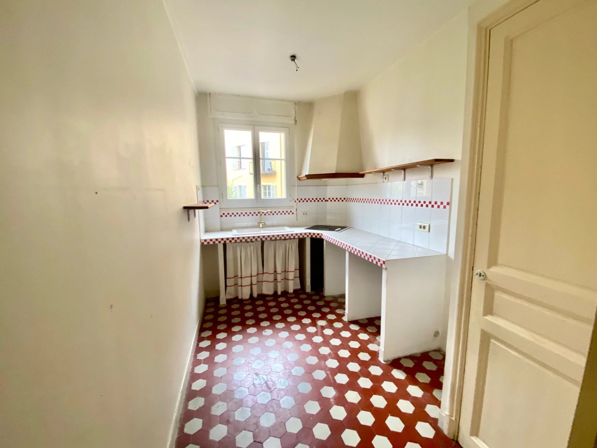 Appartement 2 pièces NICE DUBOUCHAGE