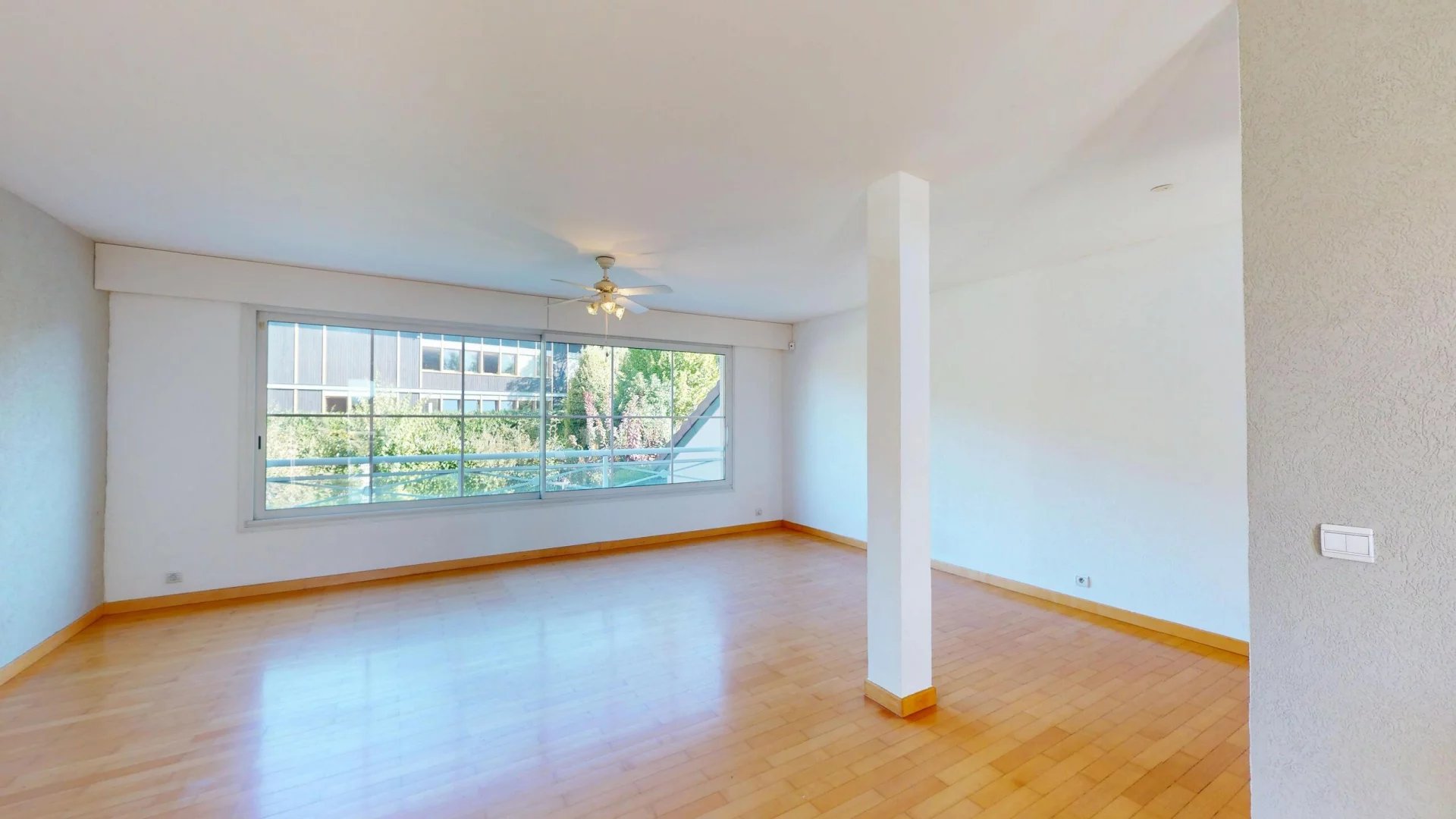 Villa 3 chambres, 3 SdB, jardin, dans résidence piscine - prox. Genève