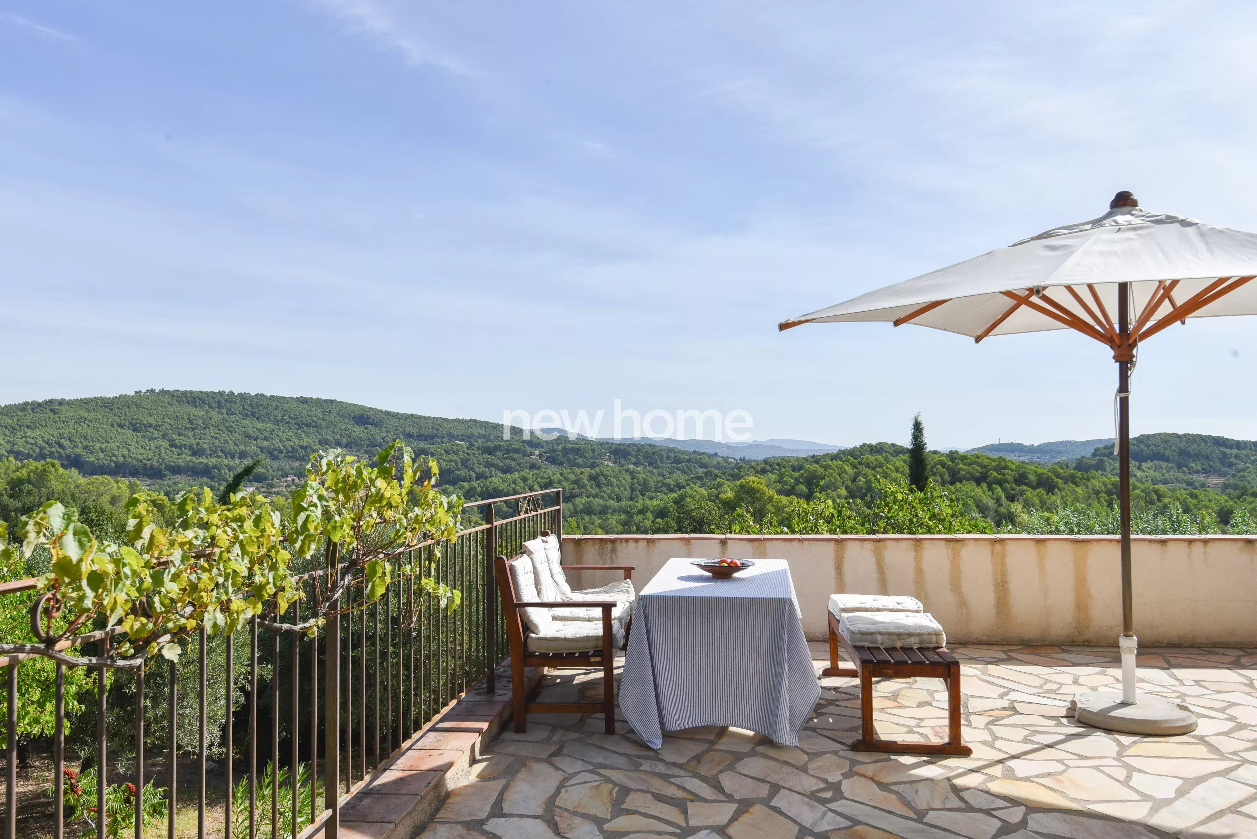 Superbe bastide ancienne en pierre près du charmant village de Flayosc