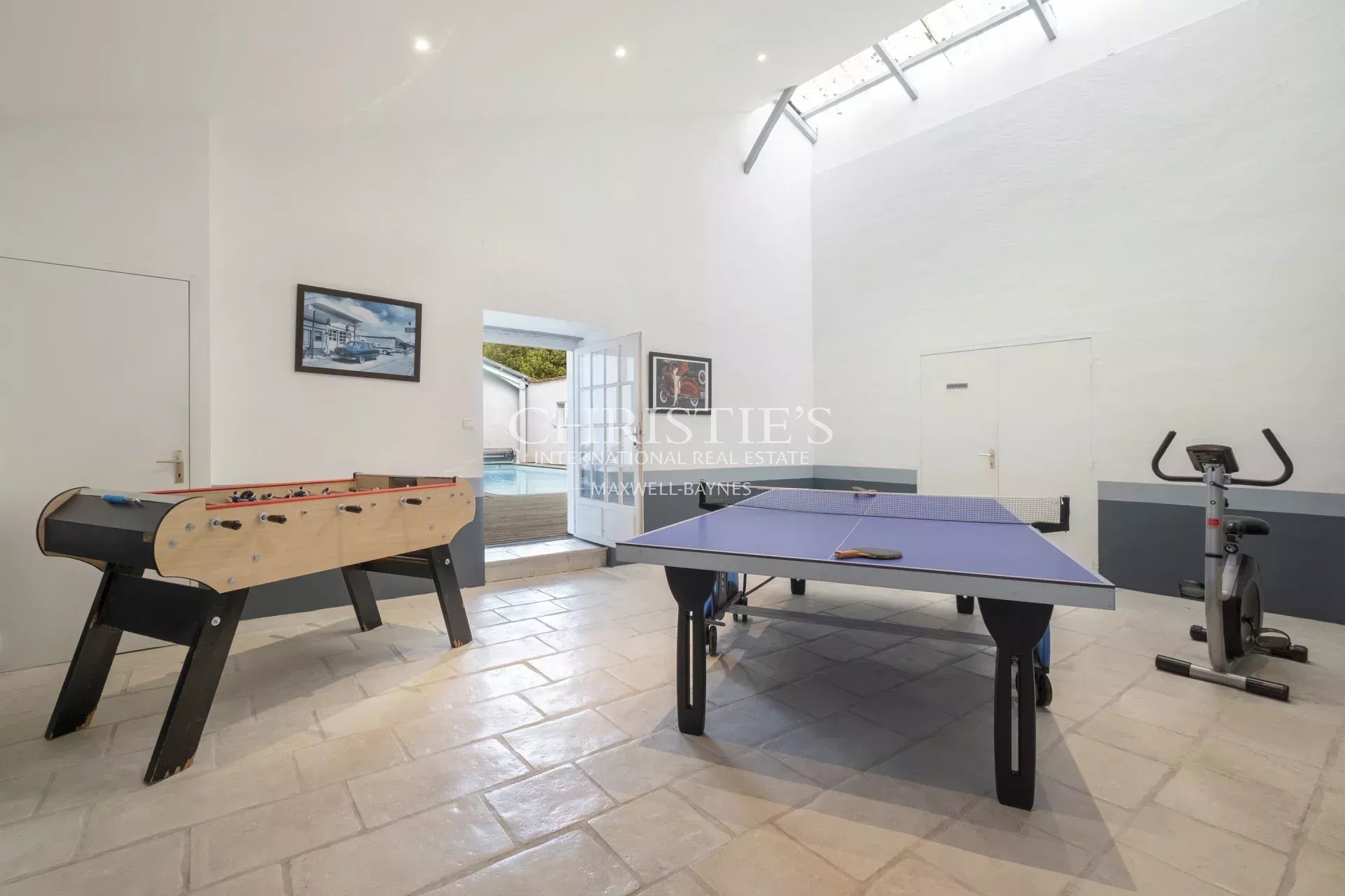 9 Bedroom Villa/Townhouse's Image 25