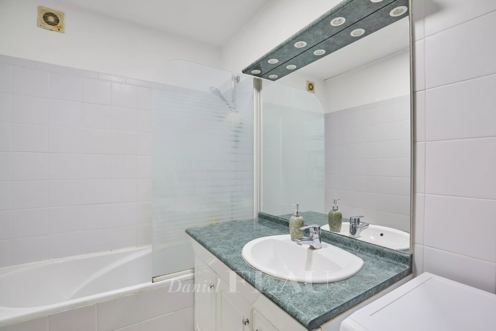 2 Bedroom Apartment/Flat's Image 7