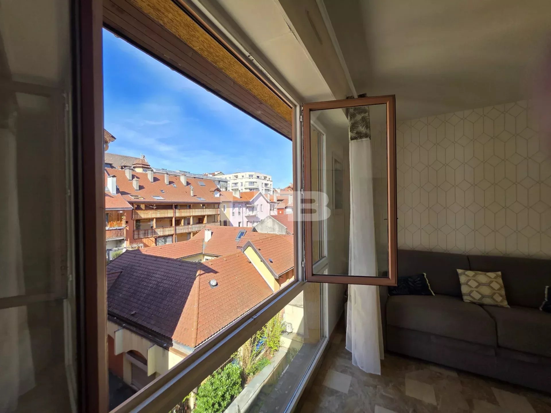 Quai des Cordeliers : Studio de Charme au Cœur du Vieil Annecy - Photo 4