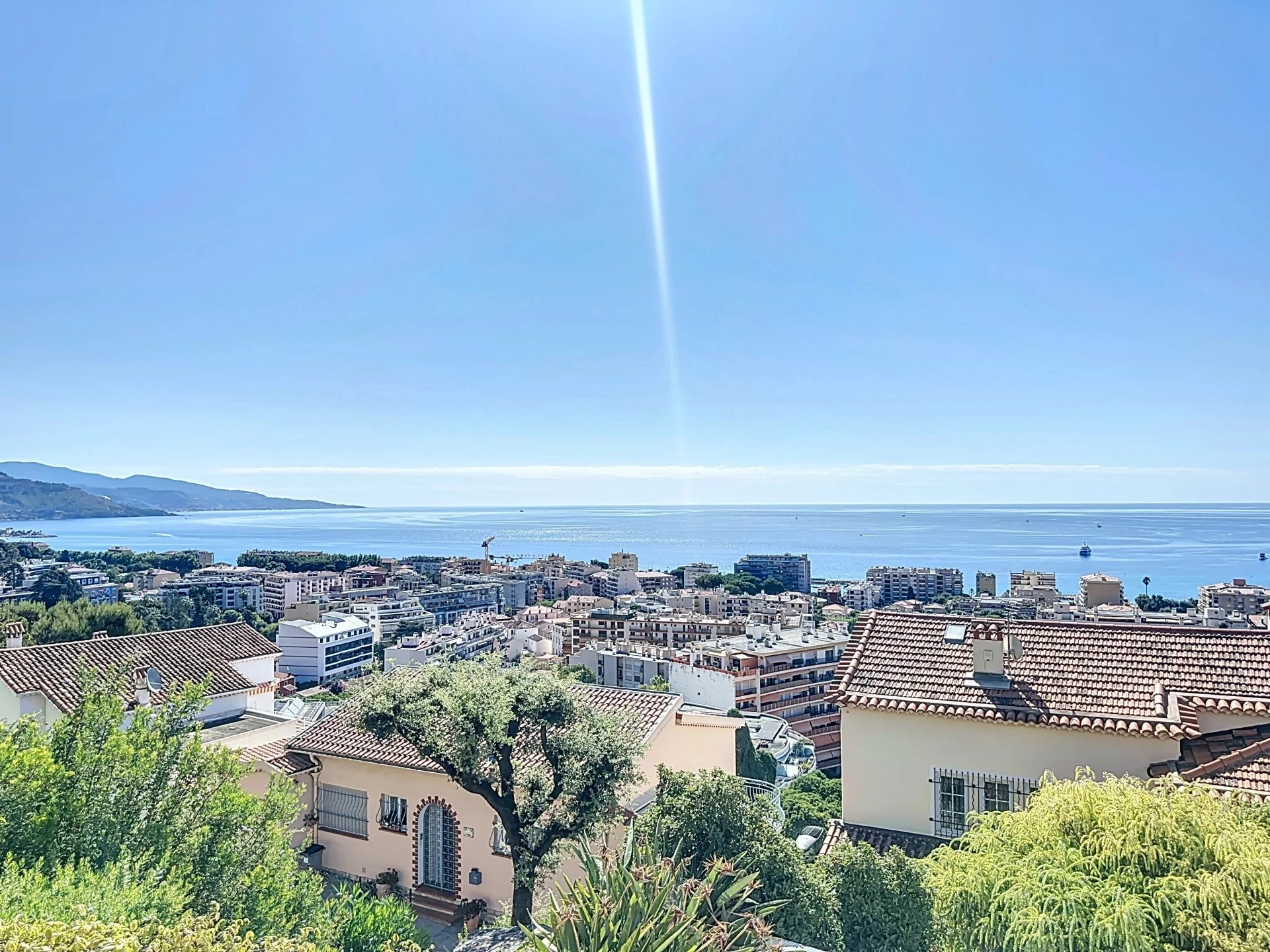 HOUSE WITH SEA VIEW, ROQUEBRUNE-CAP-MARTIN