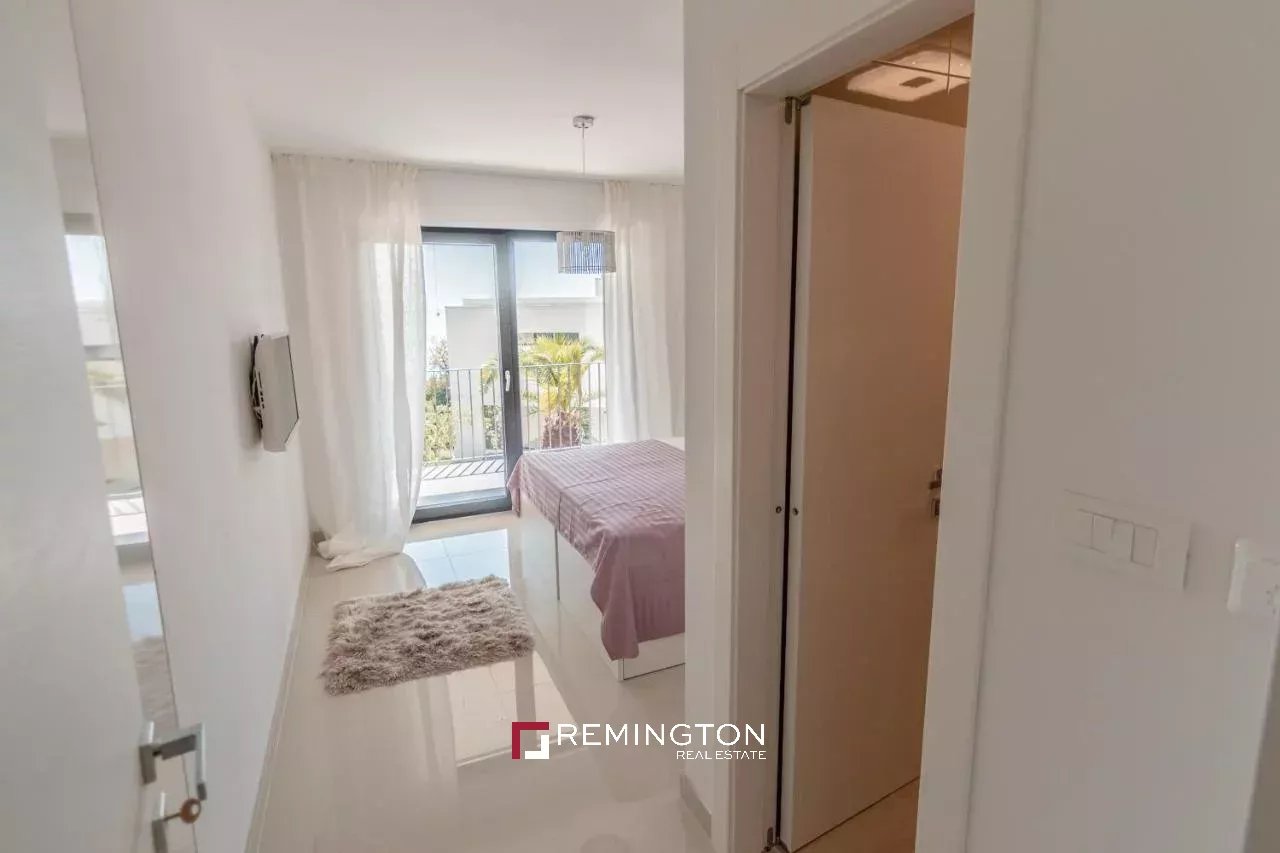 4 Bedroom Villa/Townhouse's Image 12