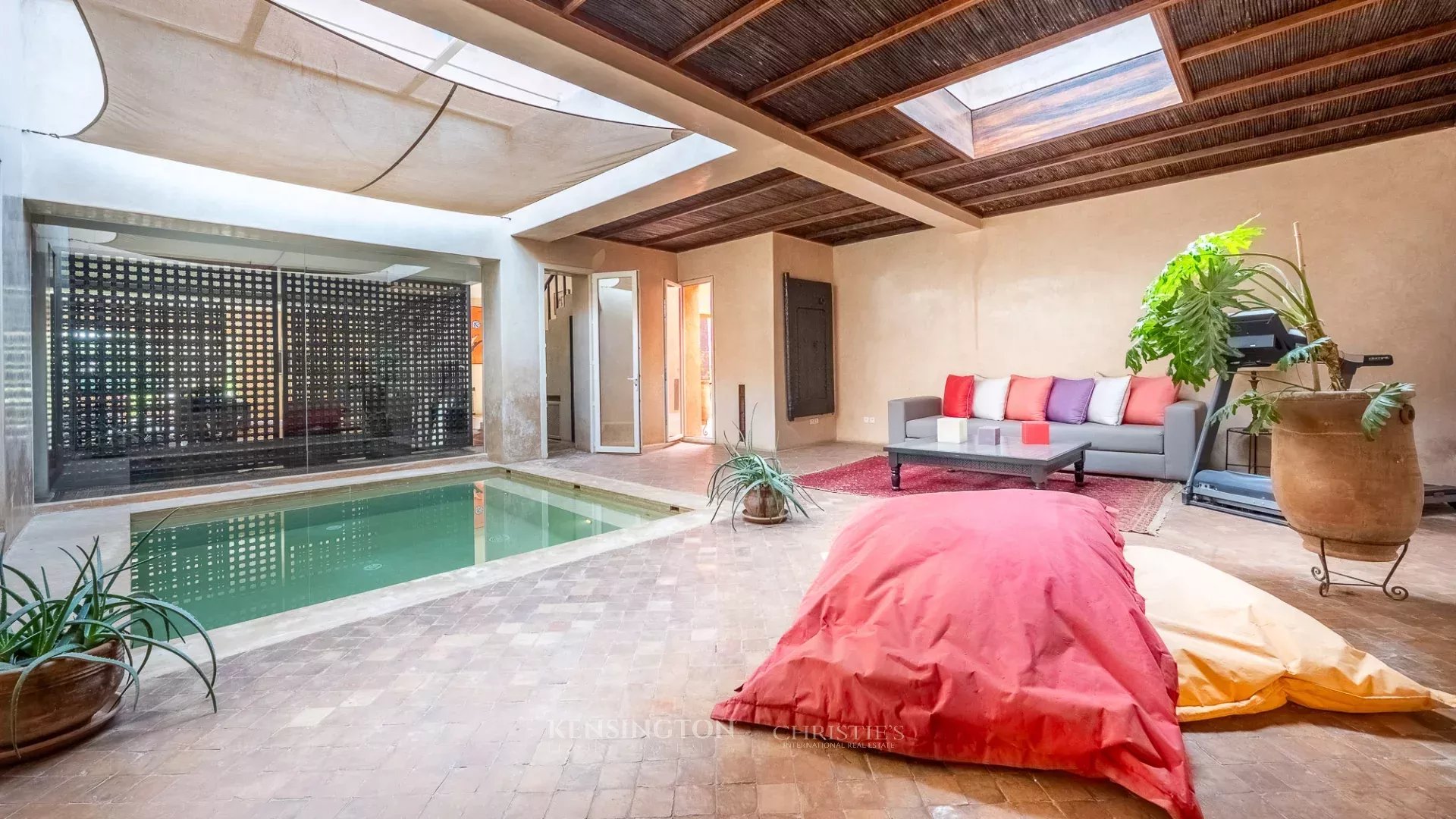 6 Bedroom Villa/Townhouse's Image 14