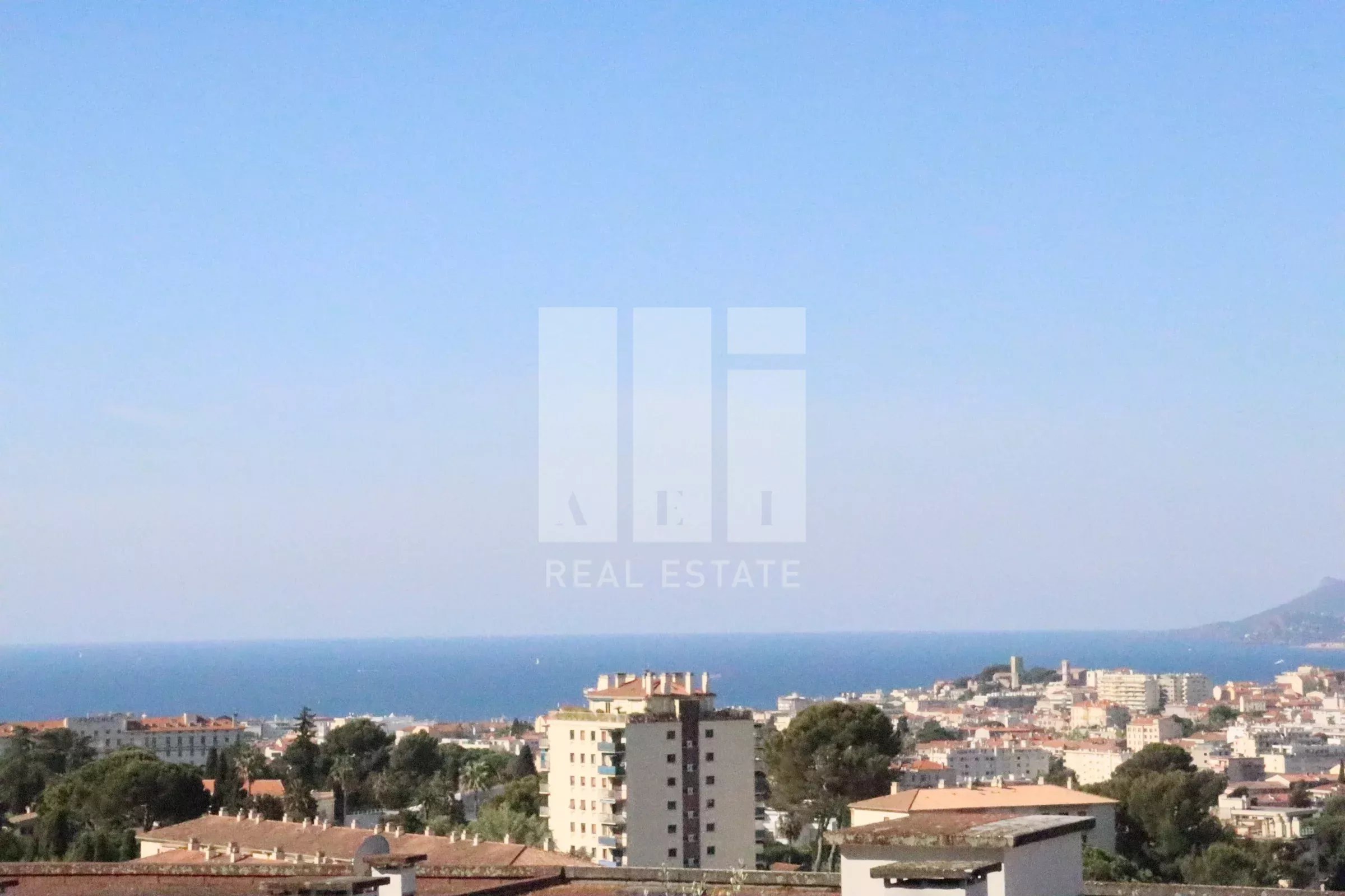 Appartement 3 pièces – Vue mer – Résidence de standing avec piscine