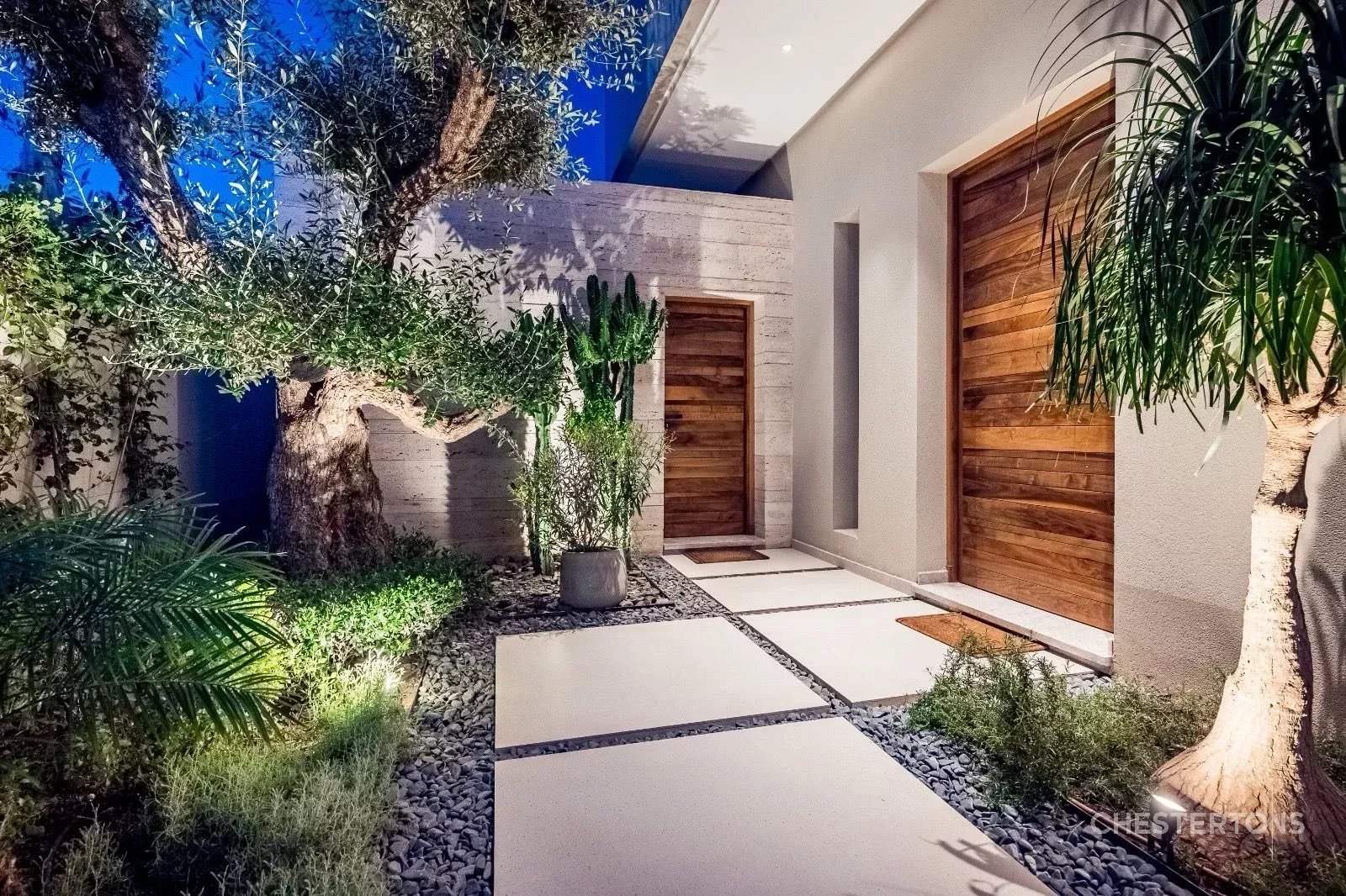  Image of Villa - 5 Bedrooms - 5 Bathrooms for Sale in Marrakech-Ménara-Marrakech-Morocco, Image 8