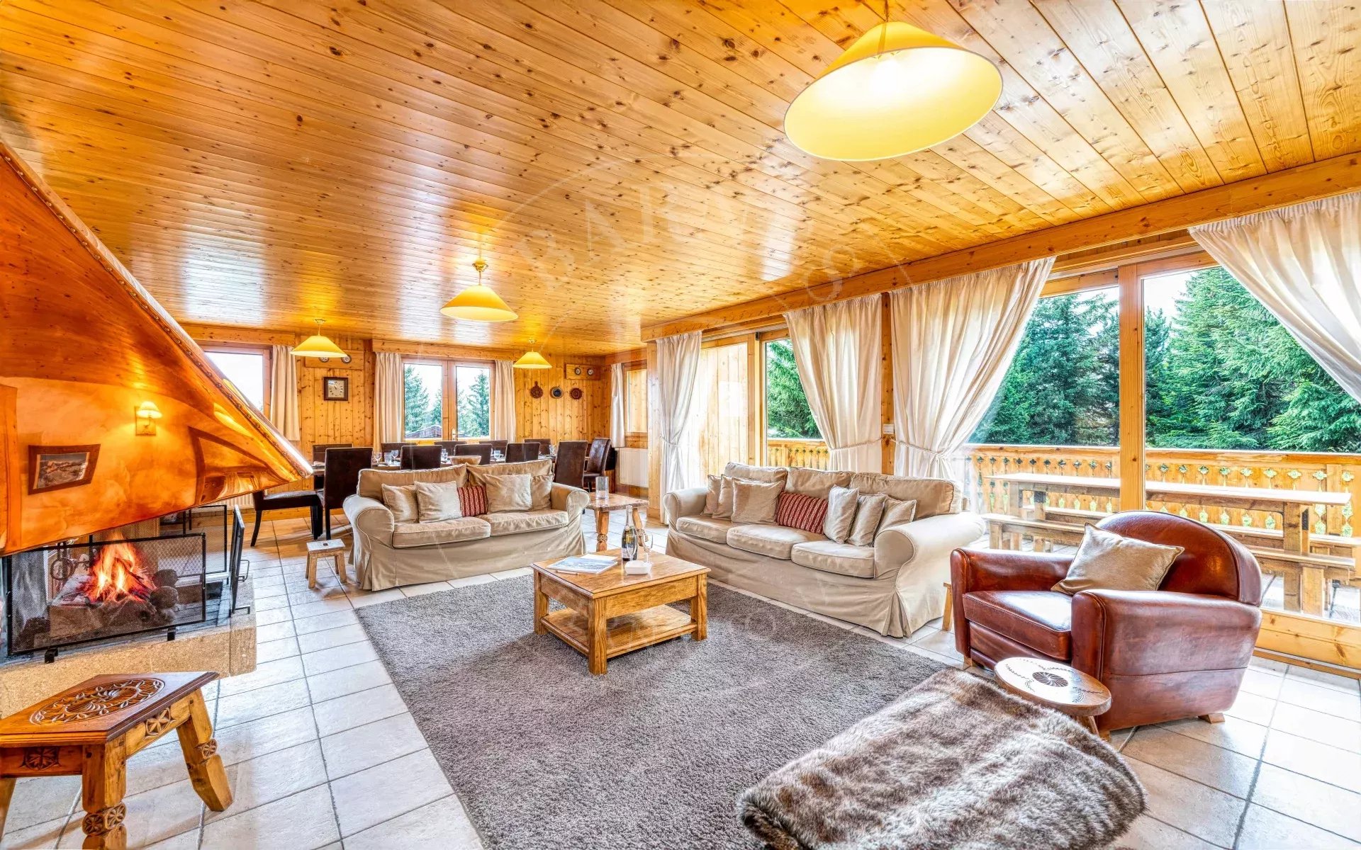 Agence immobilière de 