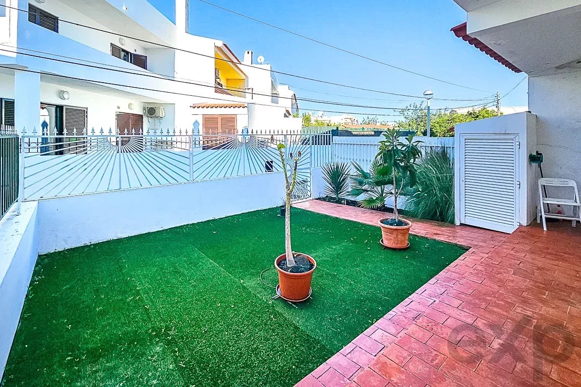 Three-bedroom house with potential for rental income – Gambelas, Montenegro 86834316 image 40