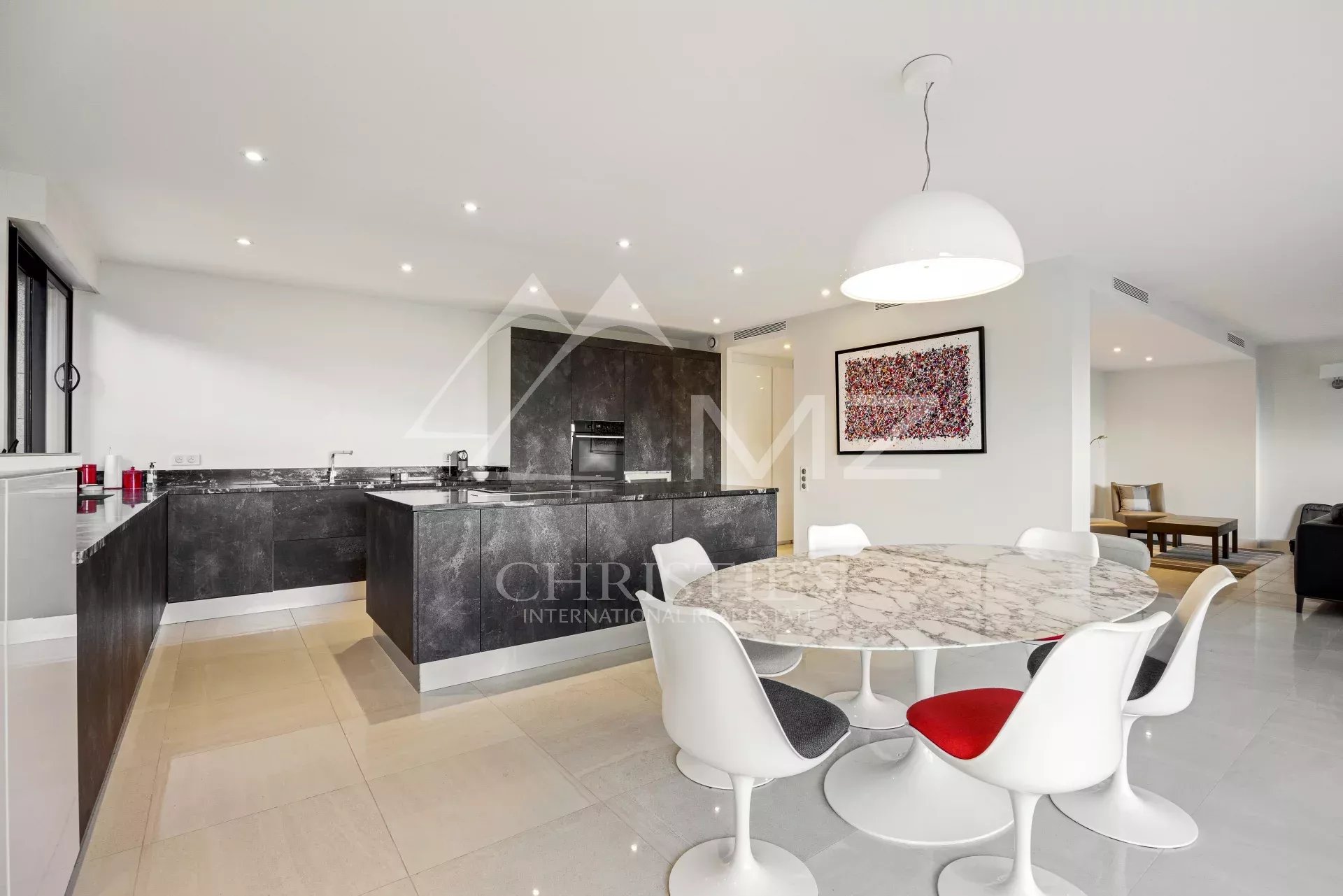 4 Bedroom Apartment/Flat's Image 5
