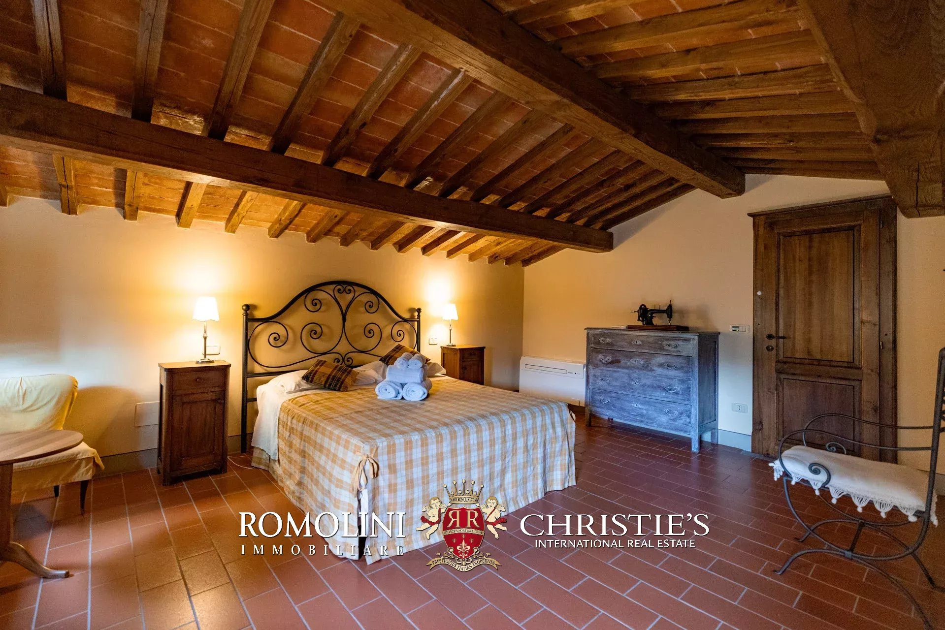 6 Bedroom Villa/Townhouse's Image 63