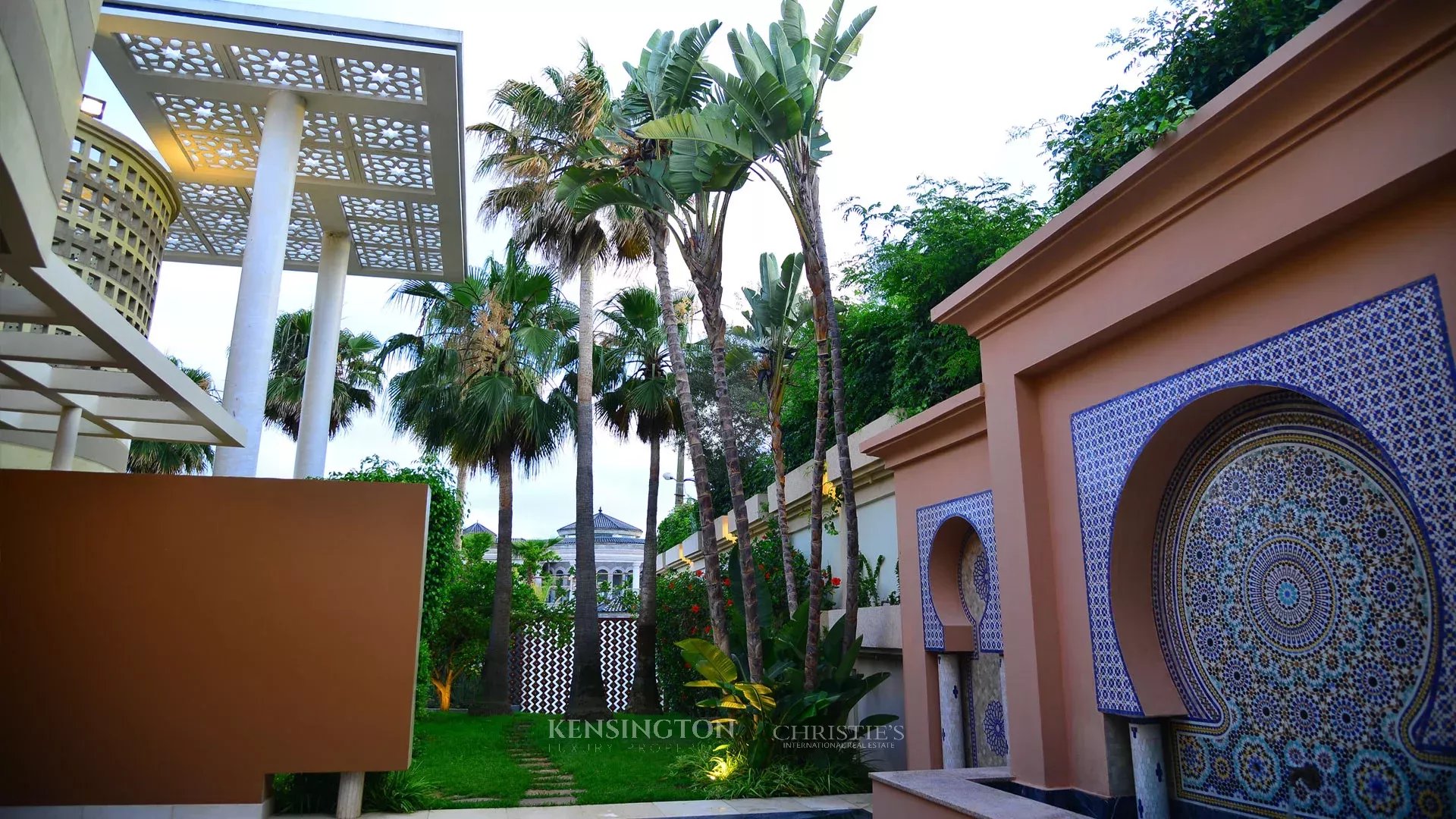 7 Bedroom Villa/Townhouse's Image 3