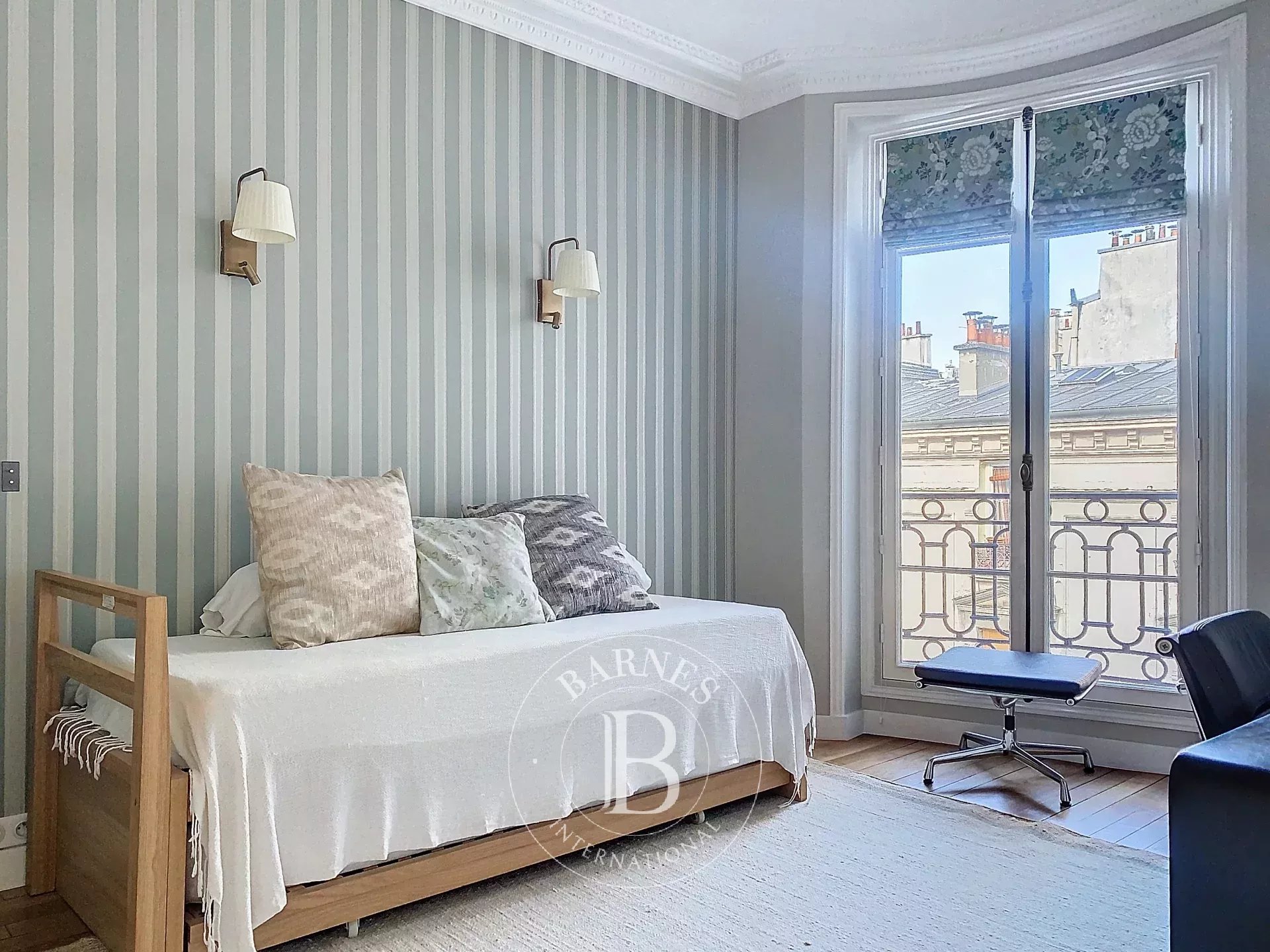 Daire Paris 18ème - picture 14