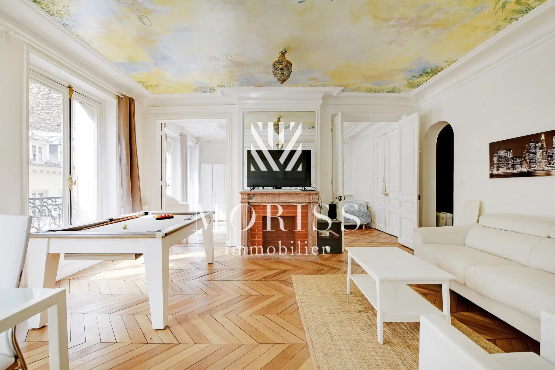 APPARTEMENT4 PIECES - 75008 PARIS- QUARTIER SAINT-PHILIPPE DU RO - Image Array