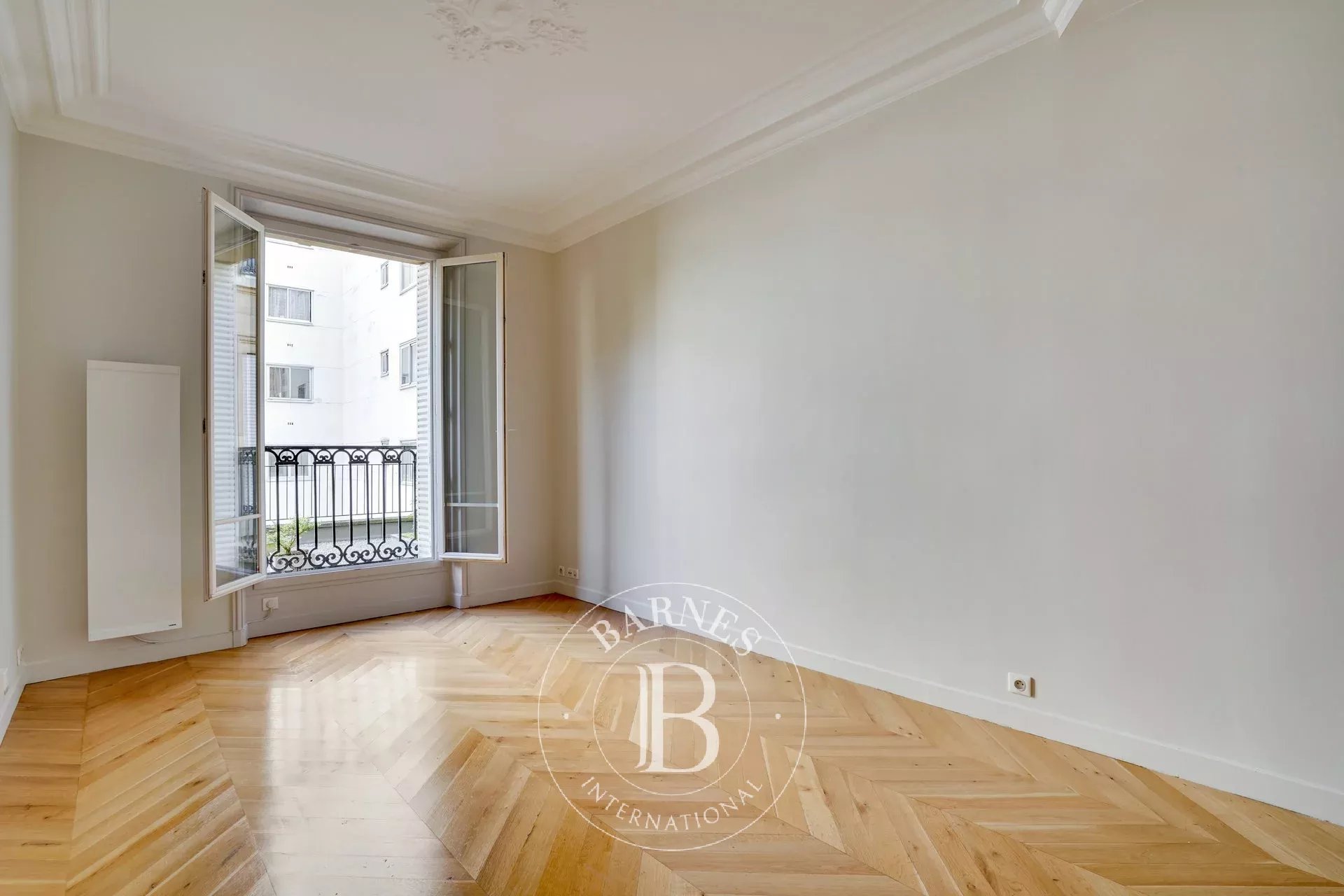 Daire Paris 7ème - picture 4