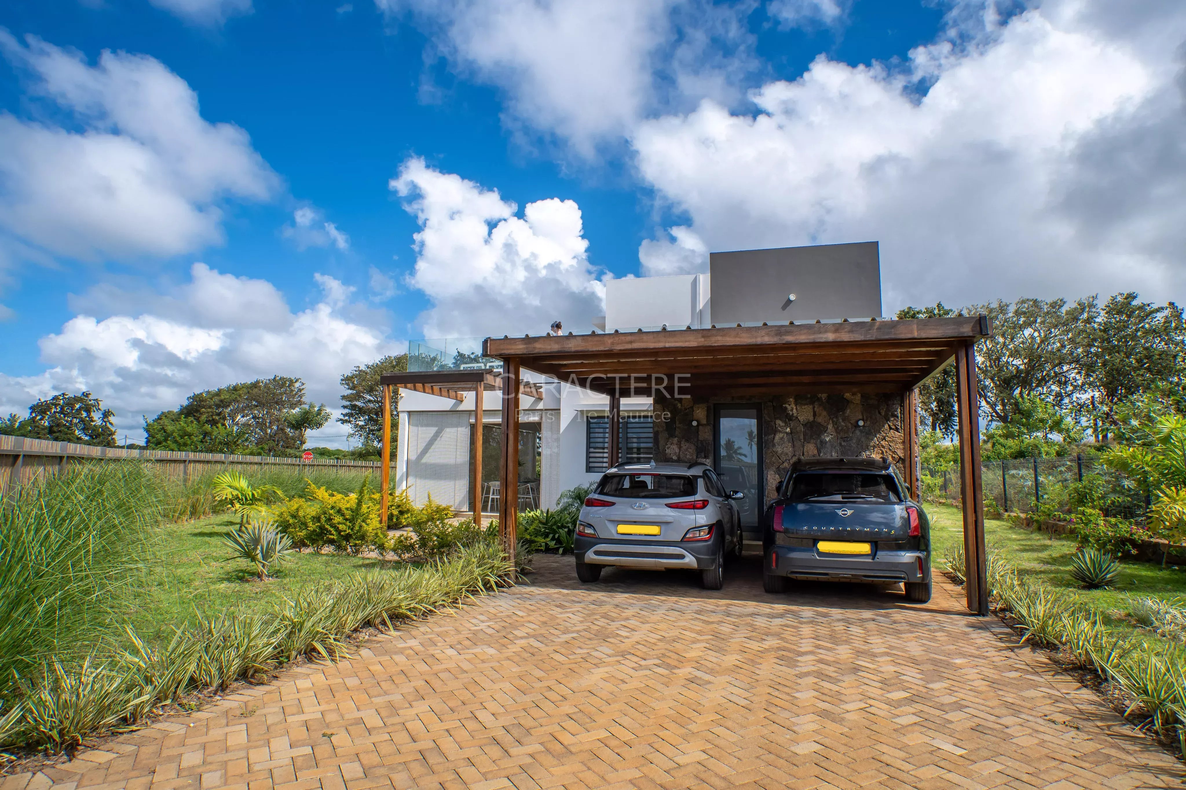 Villa contemporaine meublée à Azuri