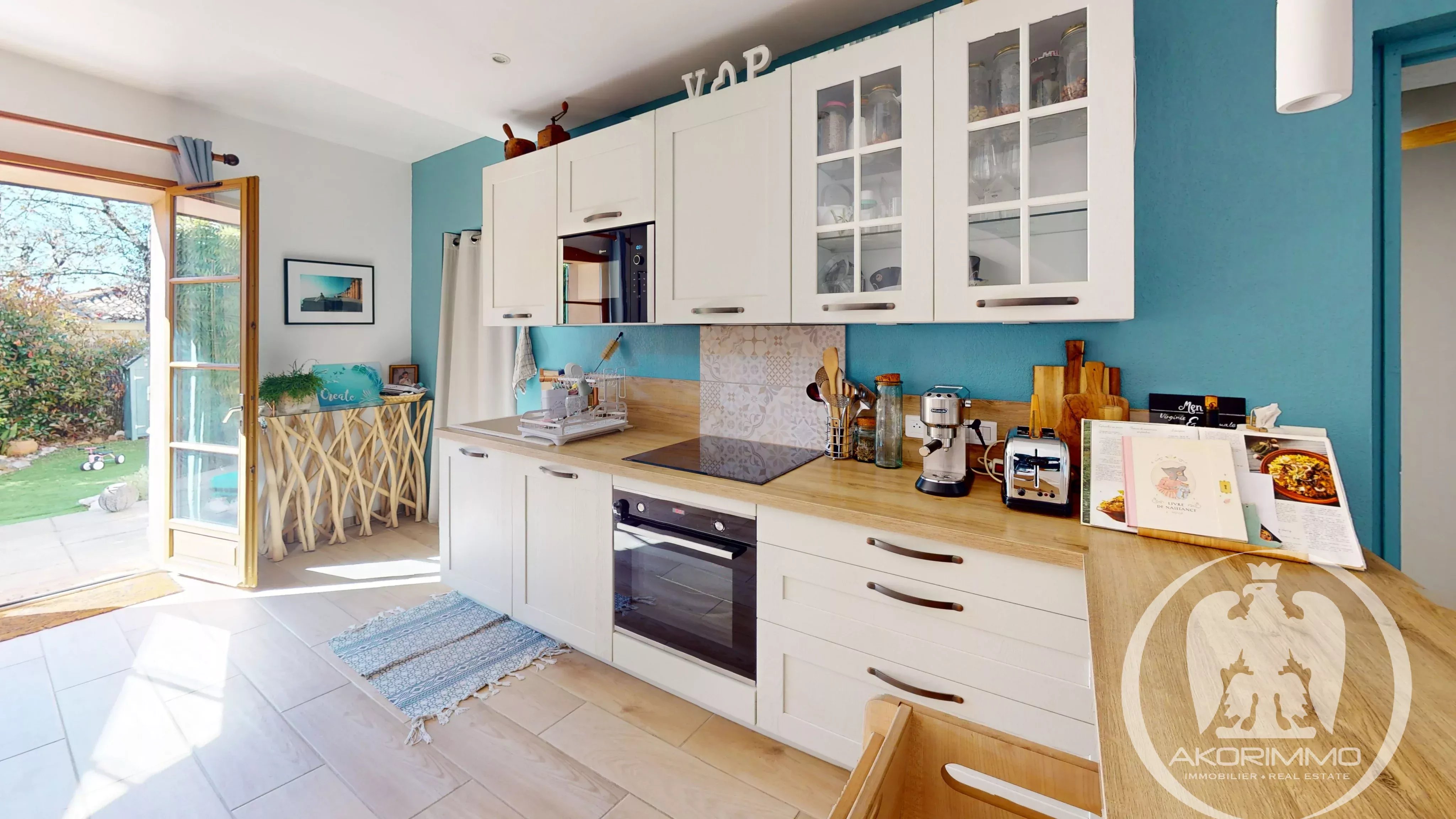 <span class='fw-semibold text-nowrap'>Casa</span>  - <span class='text-nowrap'>4 piezas</span>  - <span class='text-nowrap'>100.0 m²</span> - <span class='text-nowrap'> <span c