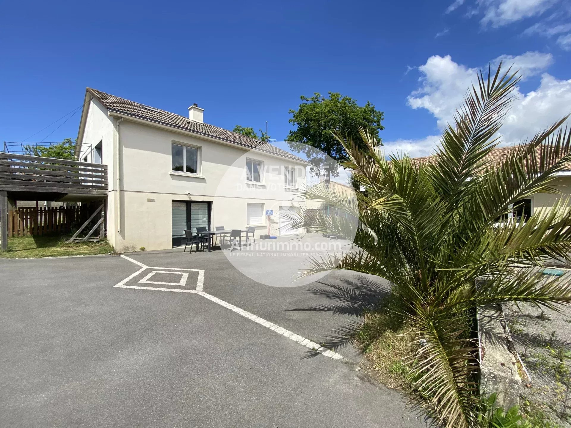 Maison familiale de 5 chambres avec dépendances