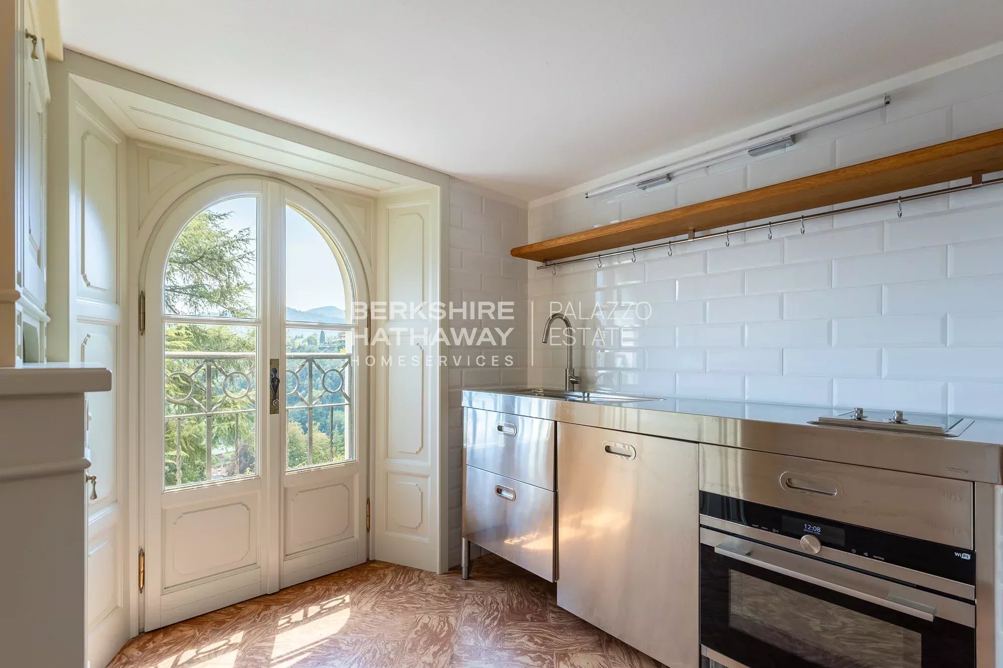 Elegante Dimora Liberty di Rappresentanza con Vista su Villa d’Este a Cernobbio, Lago di Como