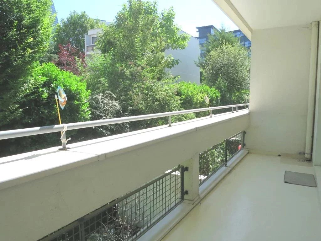 Location Appartement Courbevoie