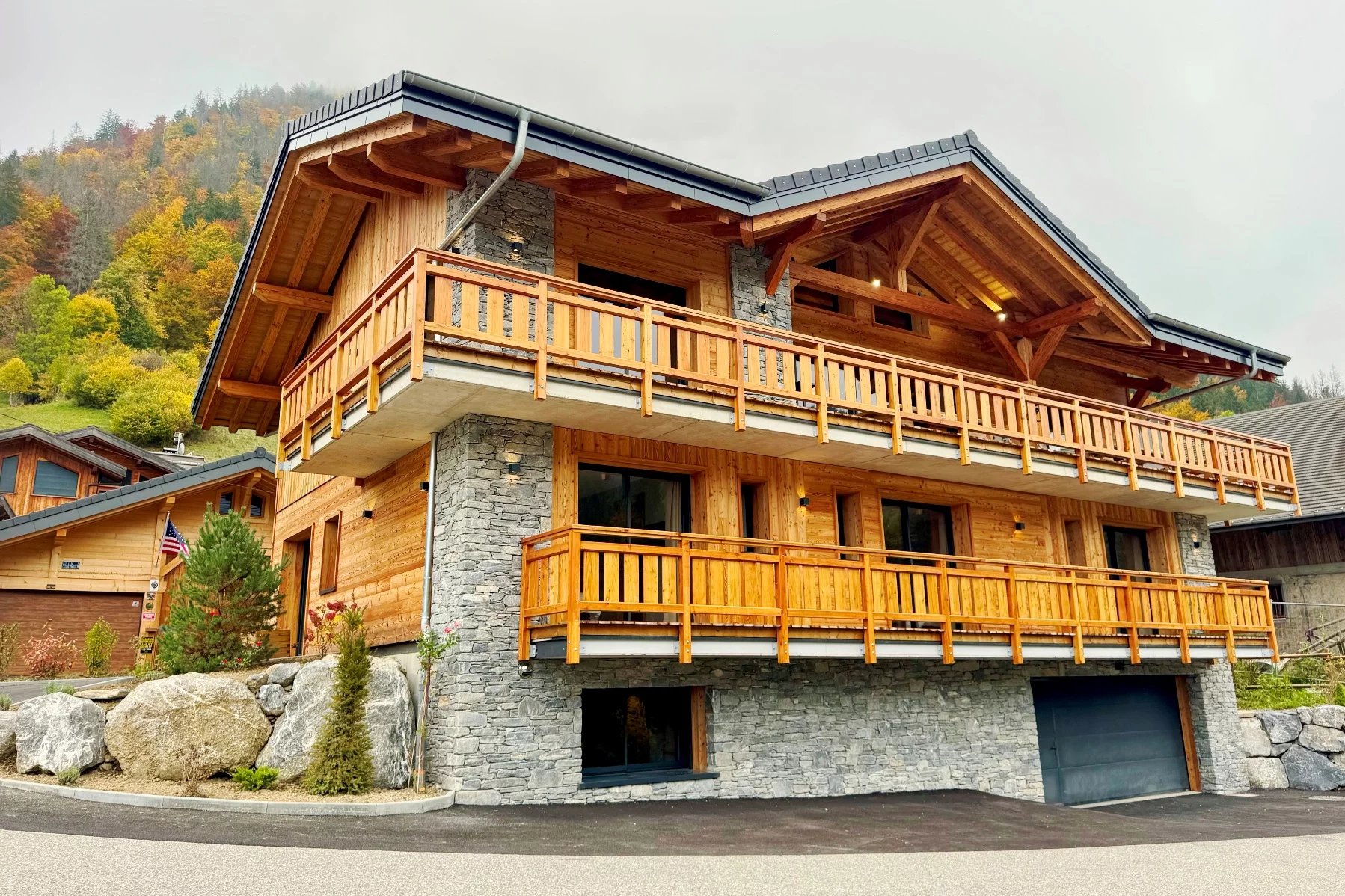 MORZINE– Brand new 6-bedroom luxury chalet Accommodation in Chamonix
