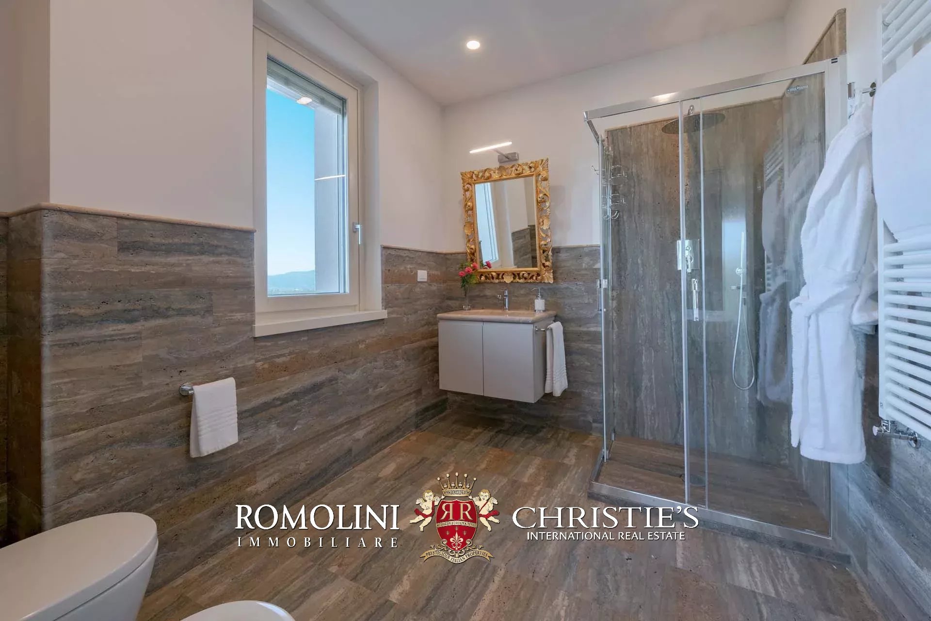 7 Bedroom Villa/Townhouse's Image 93