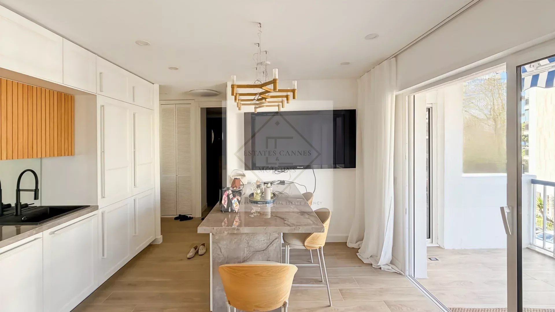 Appartement 3 pièces entièrement rénové – Cannes Palm Beach — photo 4