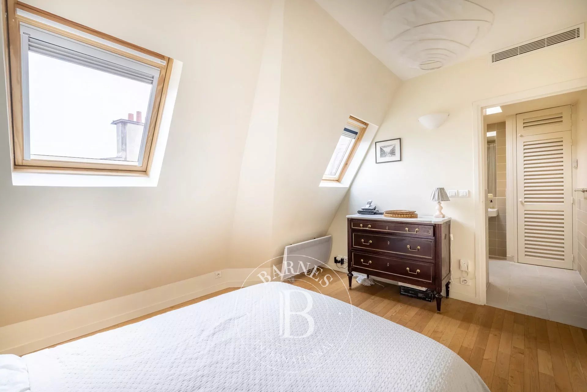 Daire Paris 4ème - picture 7