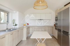 Elegant Bastide with panoramic view — photo 4 of 7