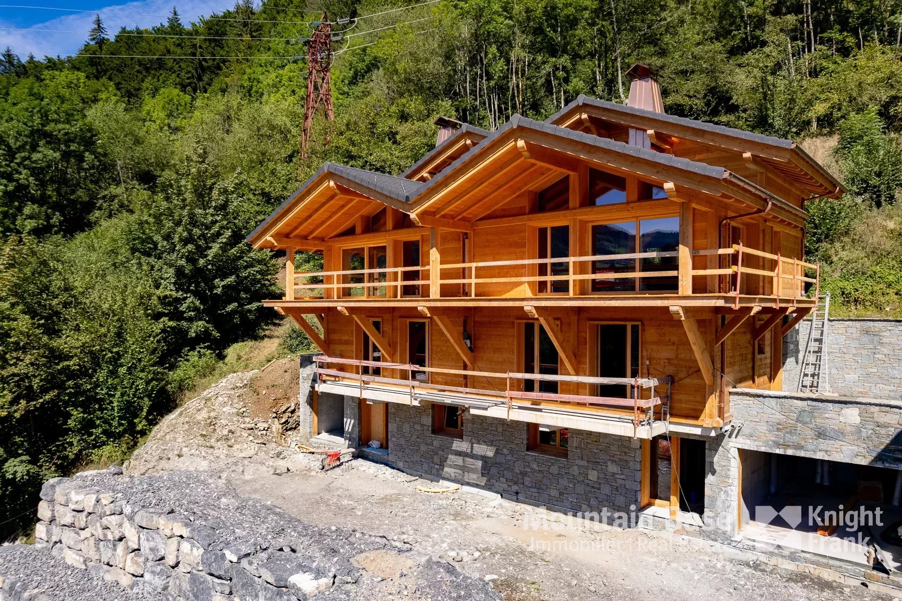 5 bedroom new build chalet in Montriond Accommodation in Chamonix