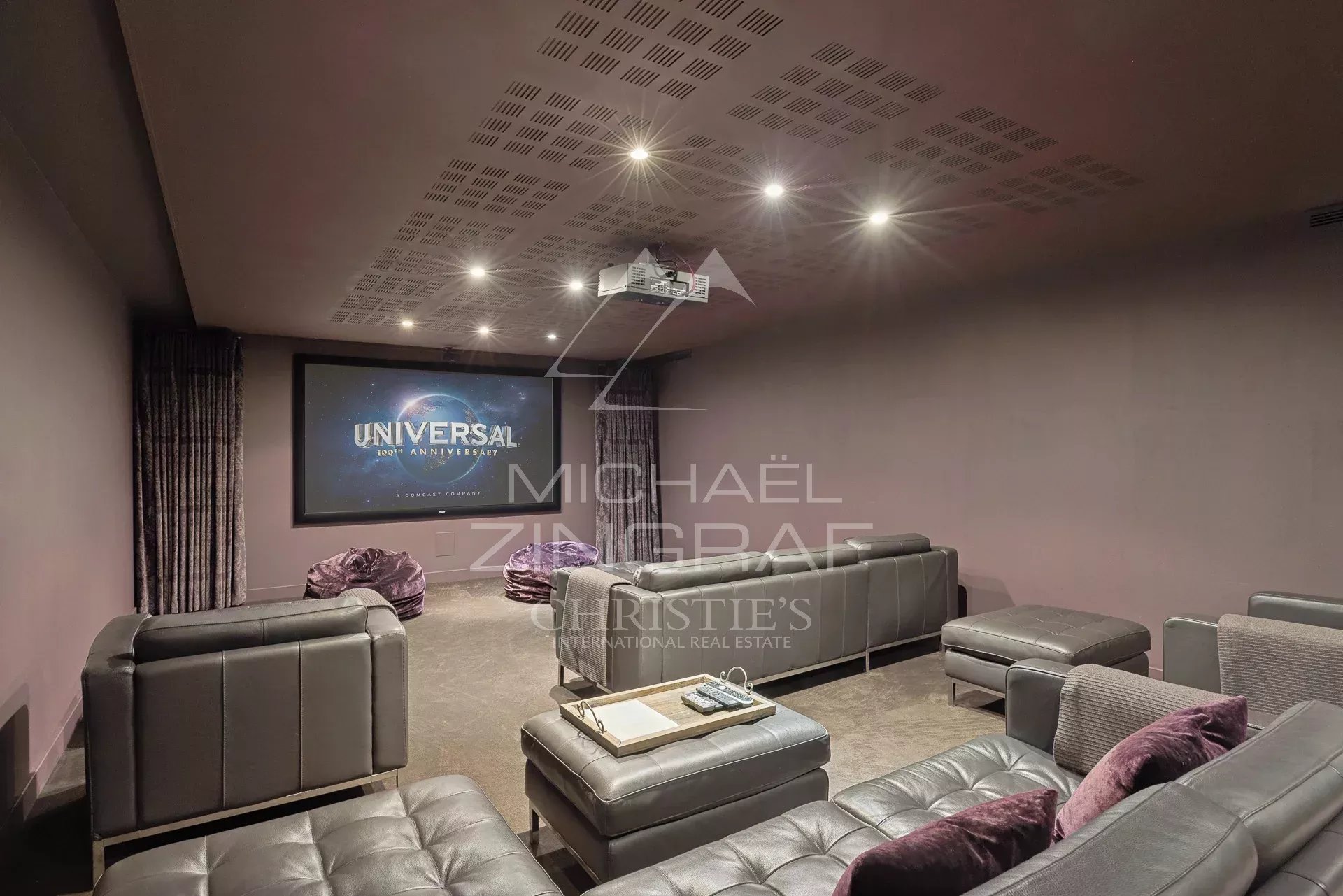 7 Bedroom Villa/Townhouse's Image 8
