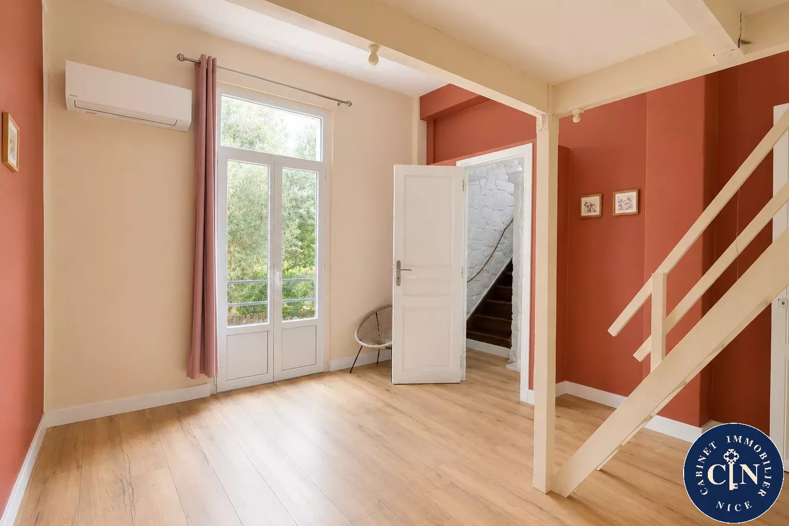 5 pièces 115 m² - Piscine poutres apparentes - Peille — photo 14