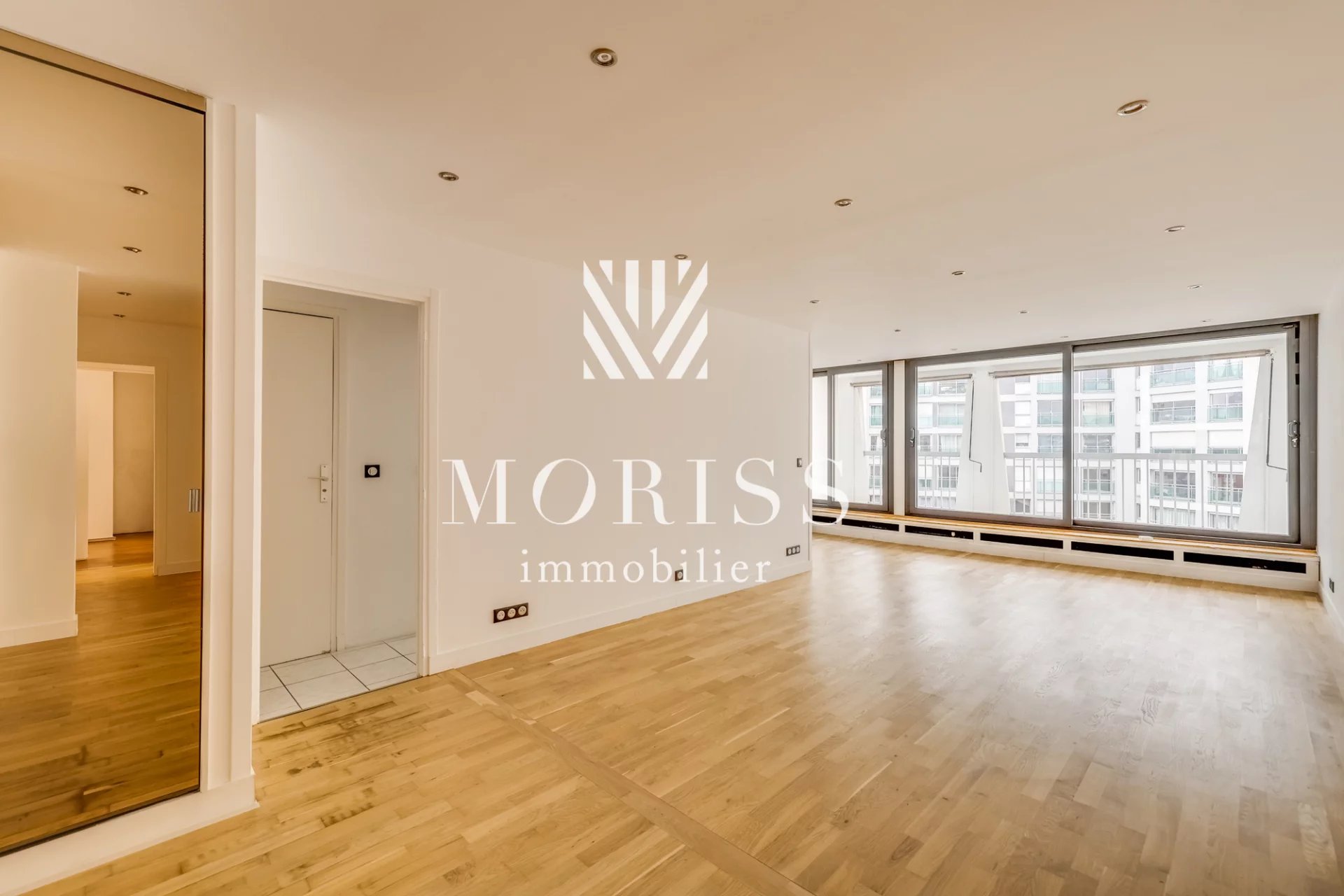 Paris 20e - Appartement de 5 pièces de 124m2 avec terrasse et ba - Image Array