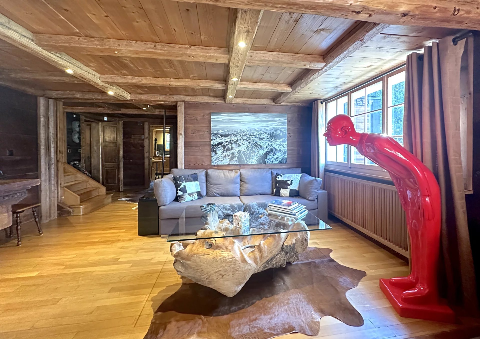 Warm & Elegant Chalet for RENT with unique views over the Gstaad Valley