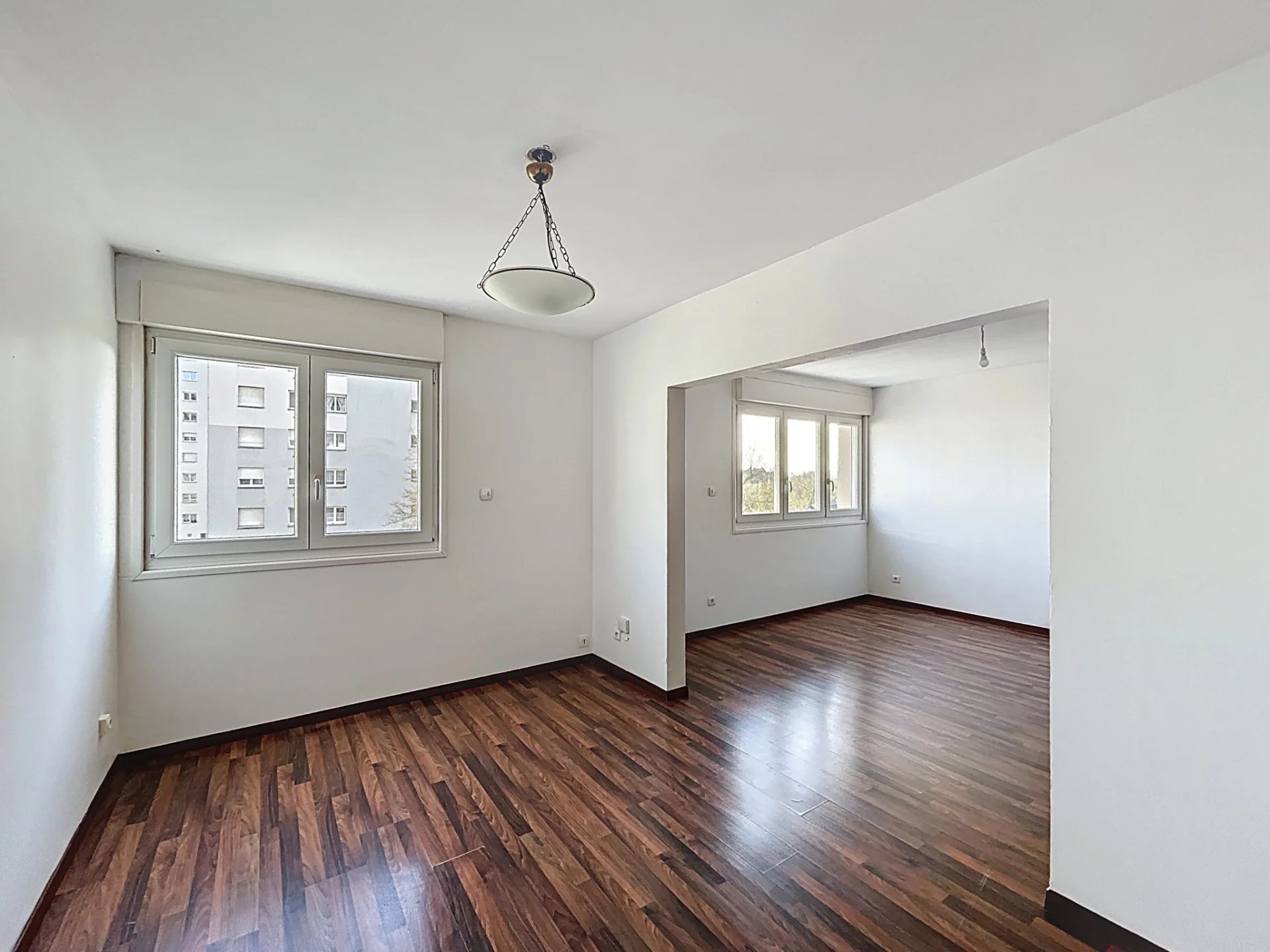 Bel appartement - proximité immédiate des commerces / écoles