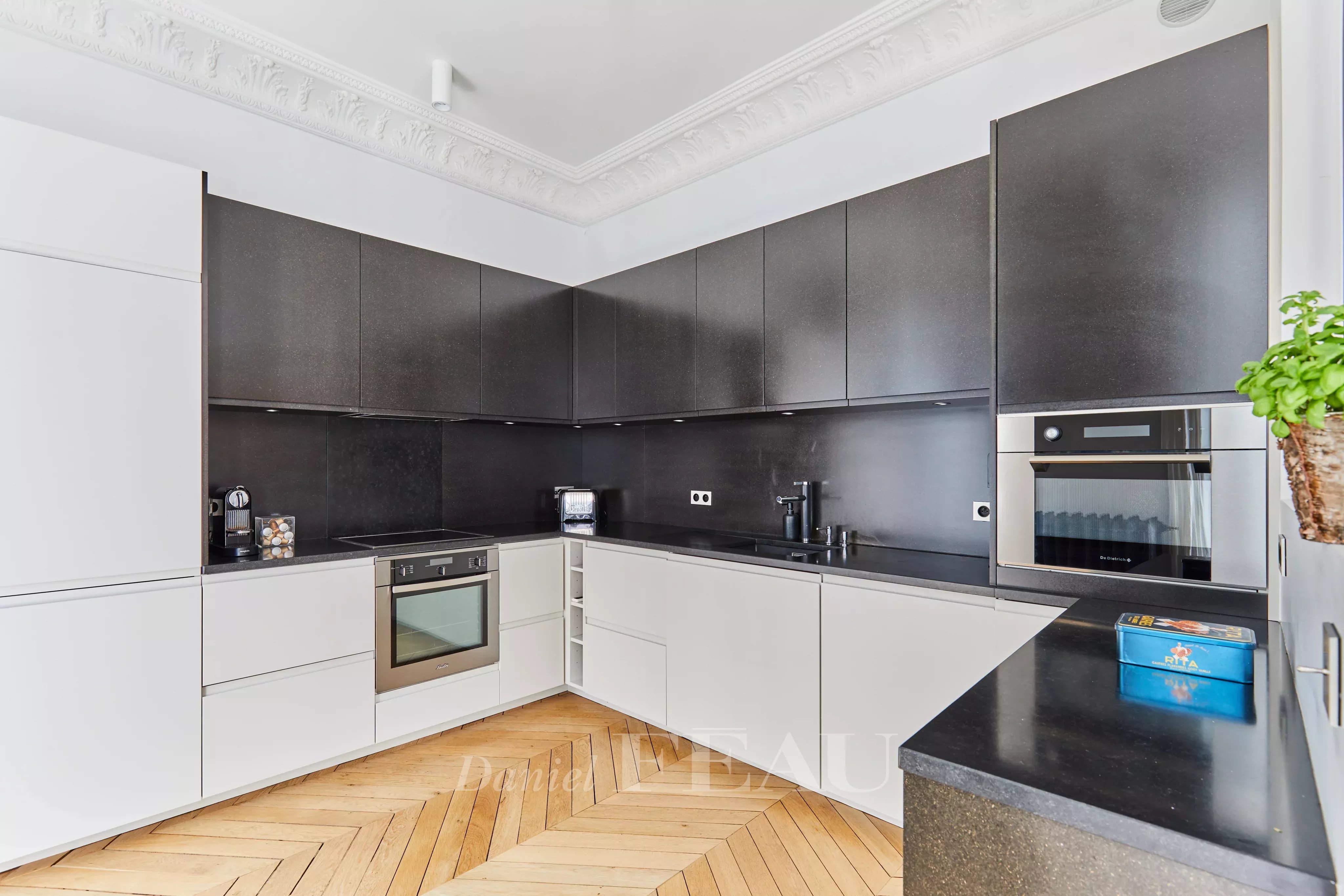 Sale Apartment Paris 7th