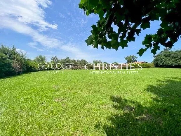 For sale Urrugne - A 750 sqm building plot