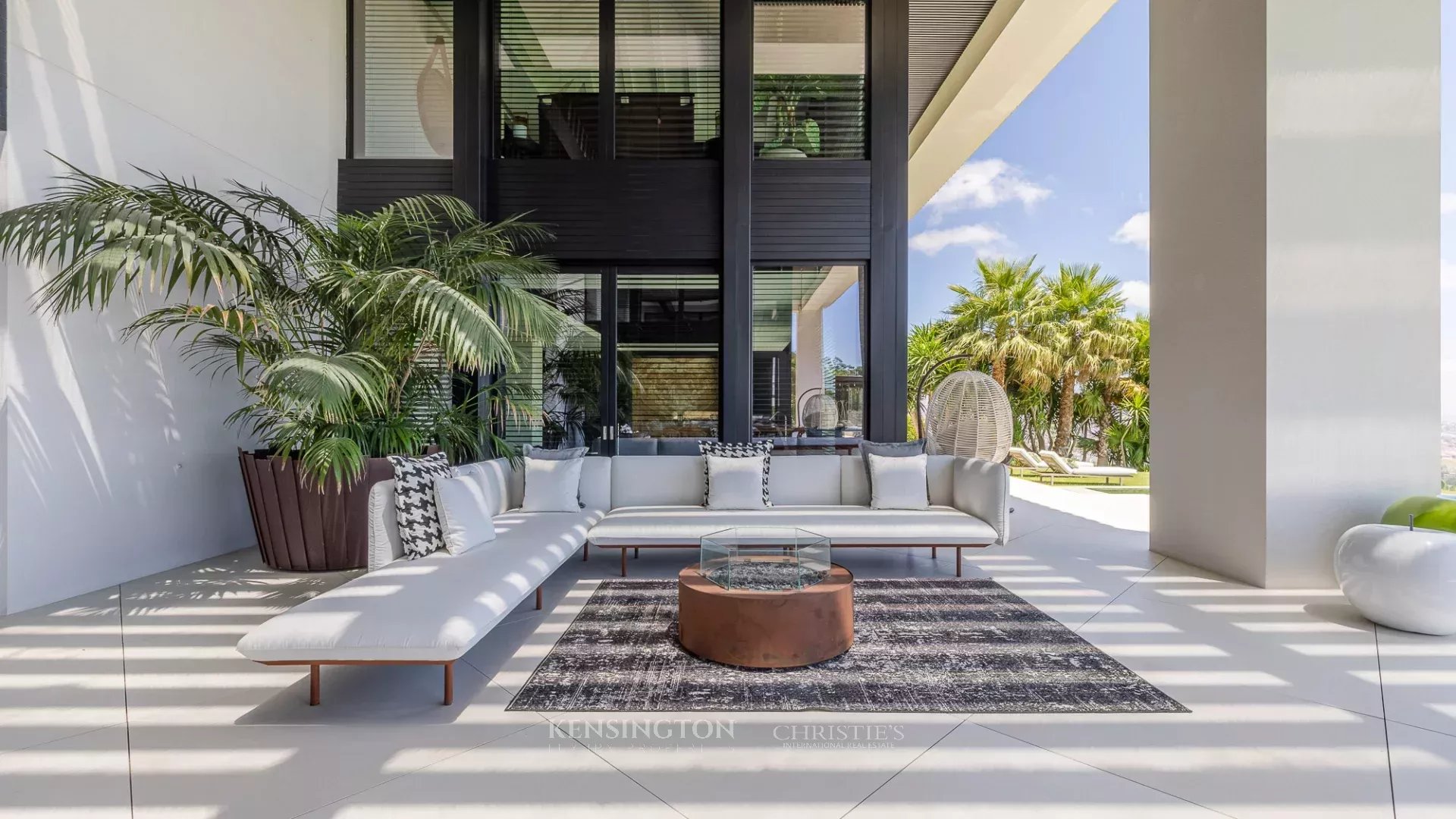 4 Bedroom Villa/Townhouse's Image 16