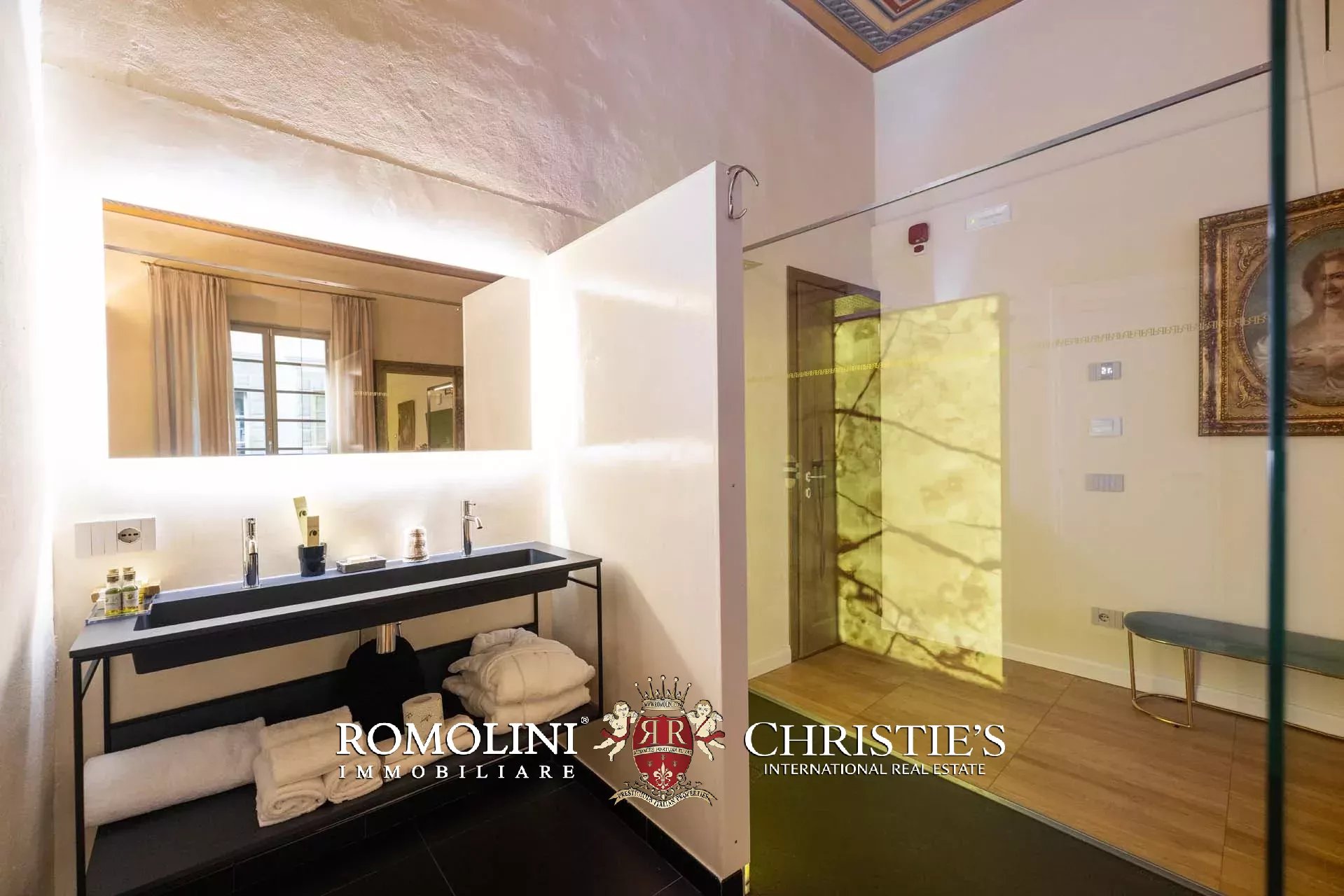 6 Bedroom Apartment/Flat's Image 3