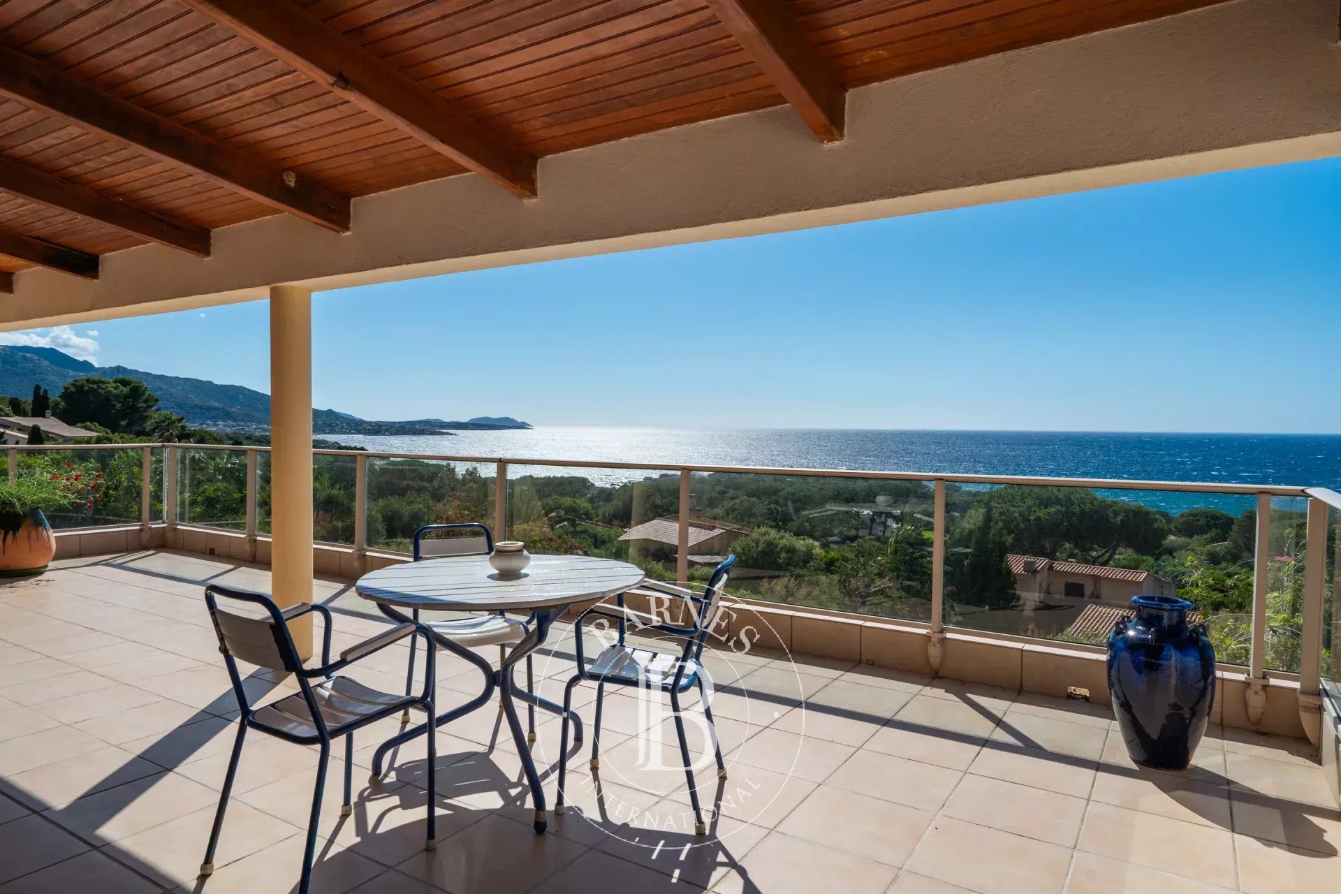 Marine de Davia, 6 bedroom villa, swimming pool, panoramic sea view, walking distance to the beach
