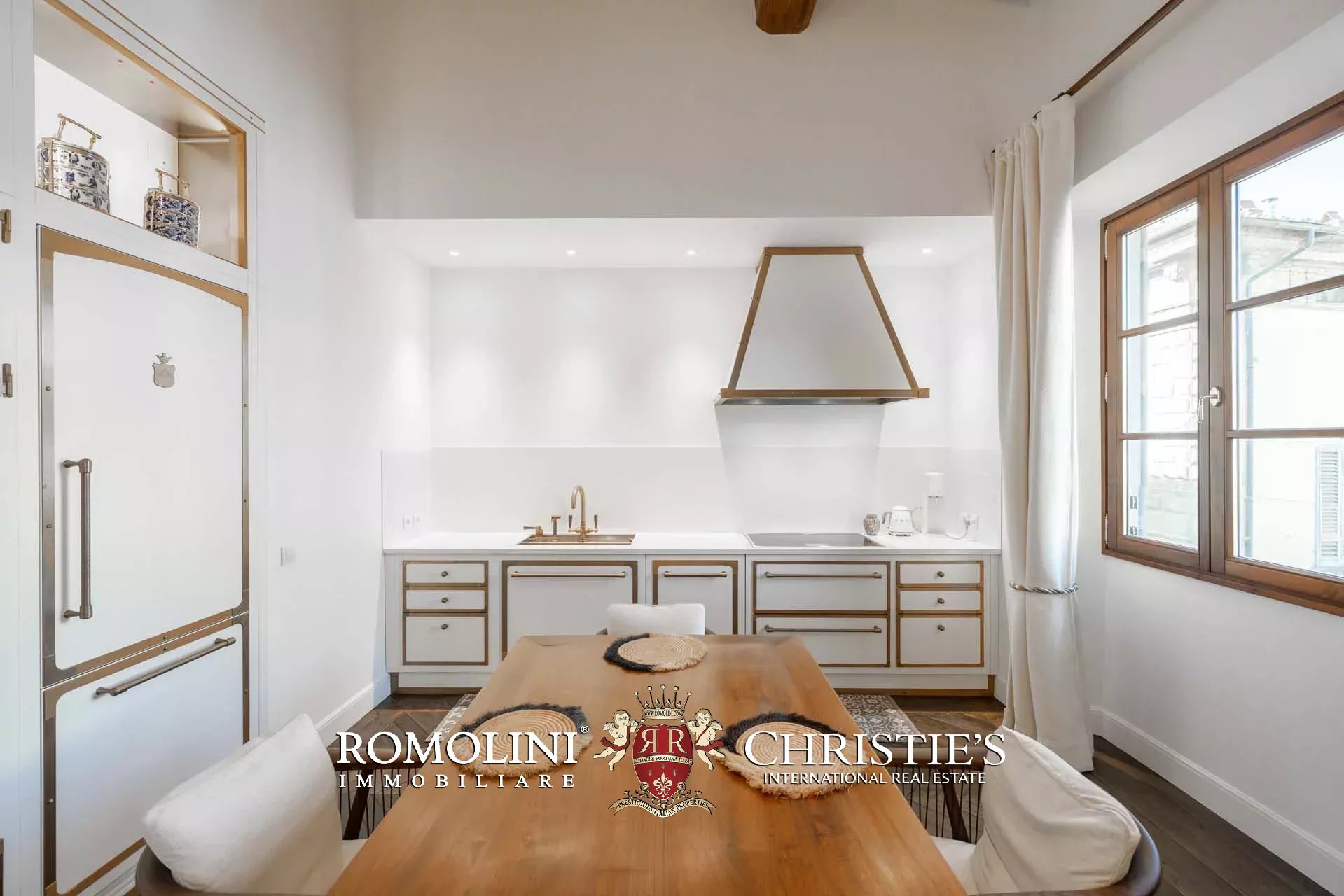 3 Bedroom Apartment/Flat's Image 3